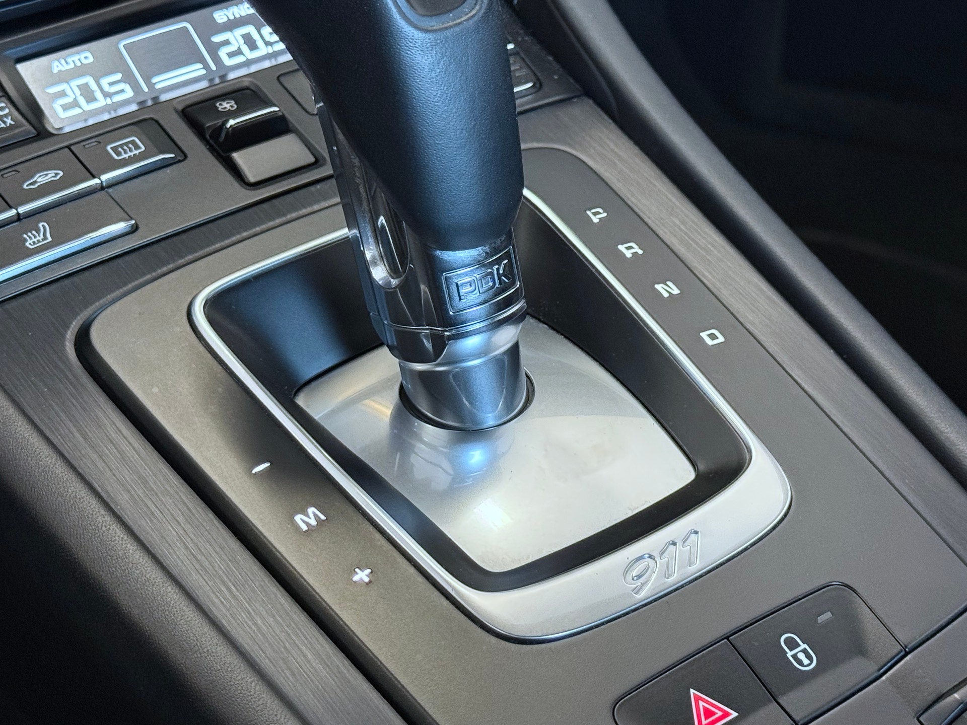 PORSCHE 911 Carrera 4 GTS PDK 991.2 "Tiefflieger"-image-22