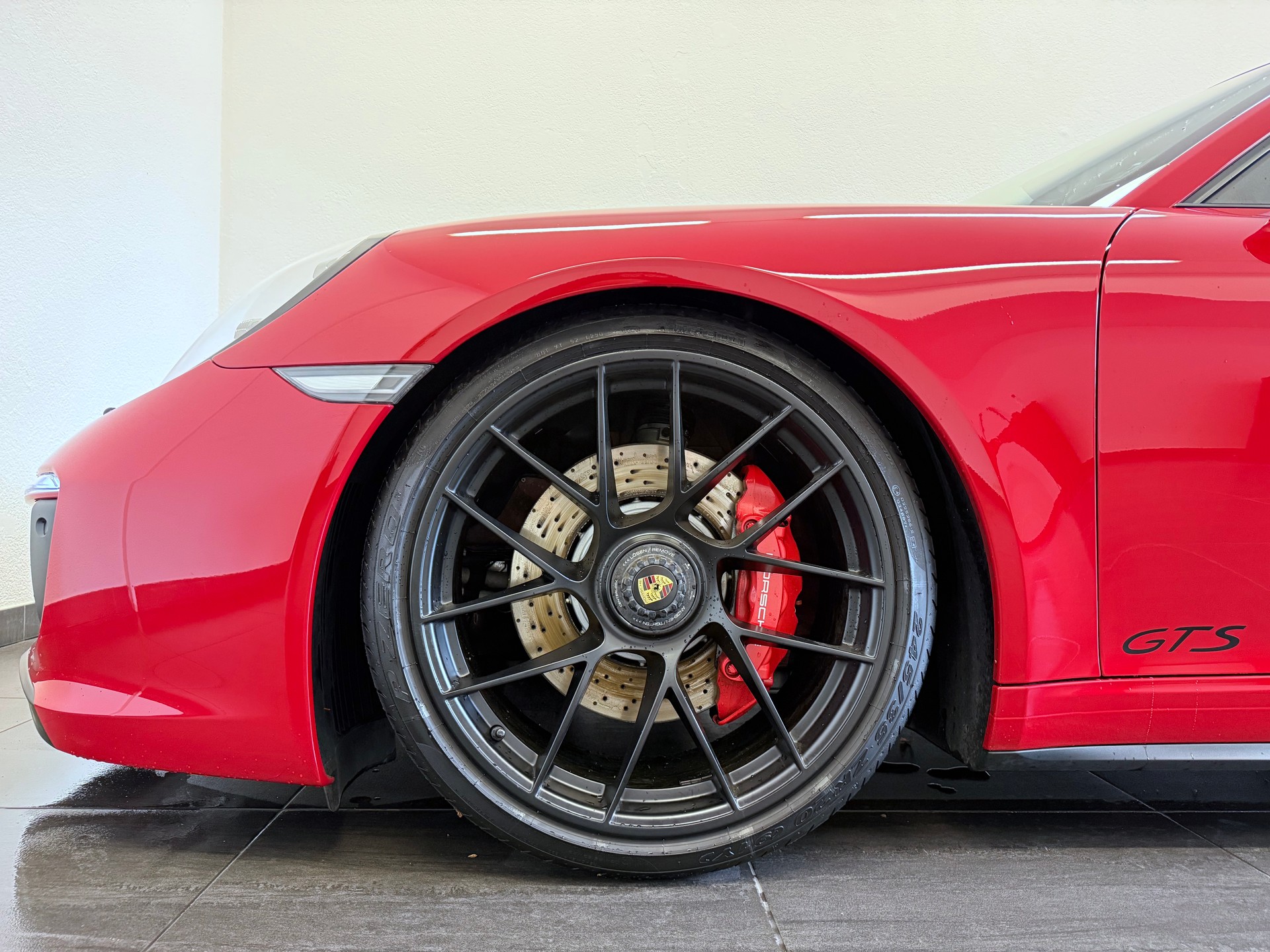 PORSCHE 911 Carrera 4 GTS PDK 991.2 "Tiefflieger"-image-5