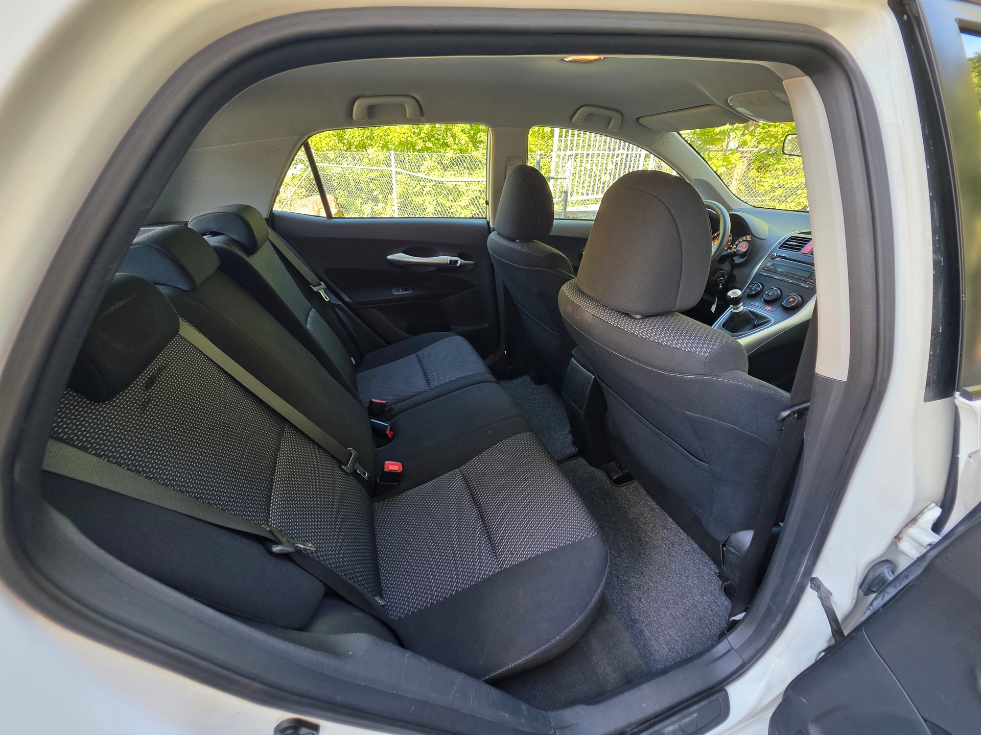 TOYOTA Auris 1.6 Linea Luna-image-21