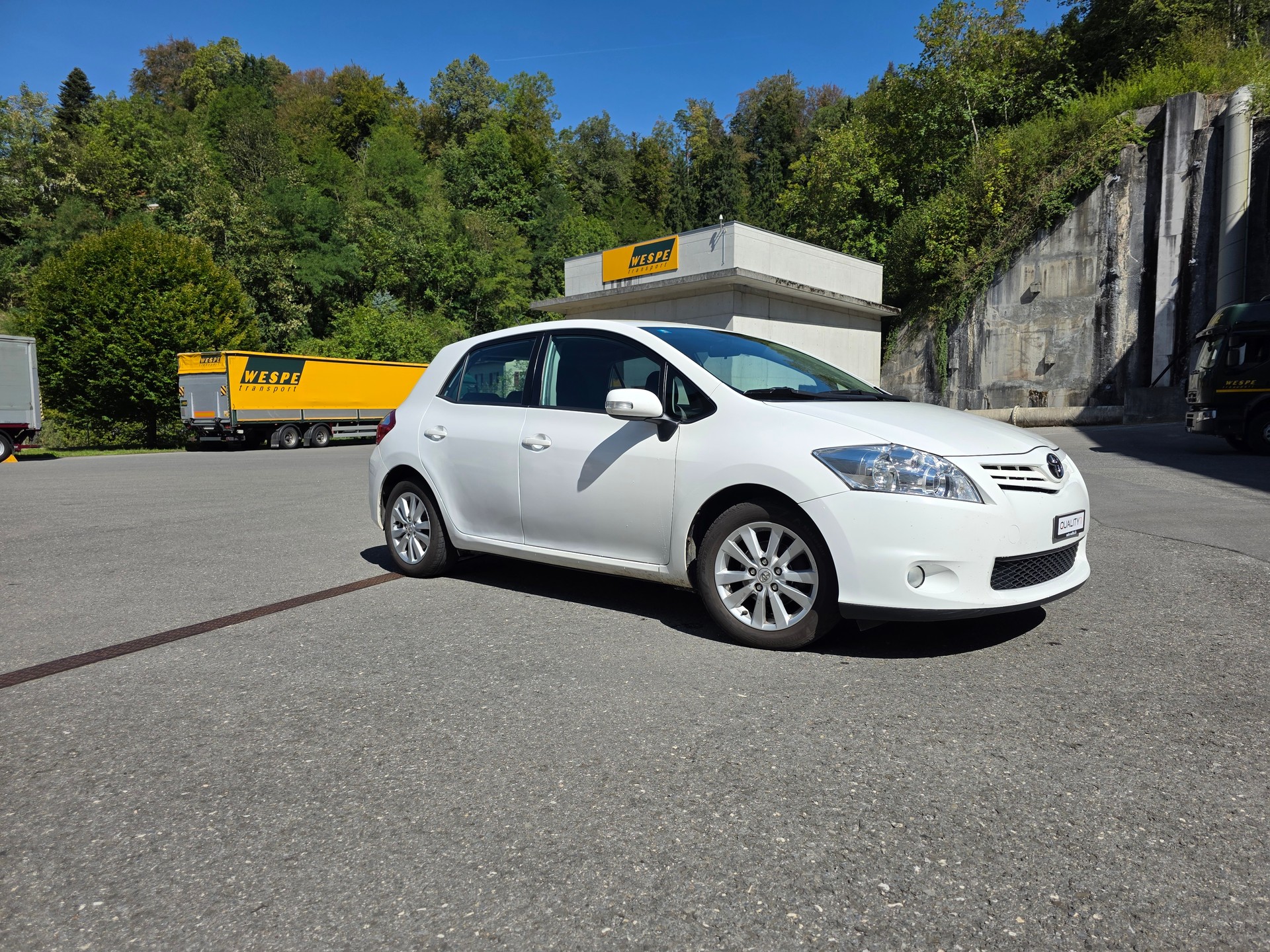 TOYOTA Auris 1.6 Linea Luna-image-6