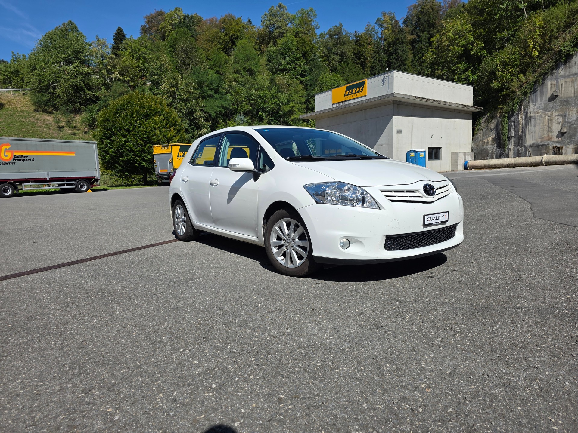 TOYOTA Auris 1.6 Linea Luna-image-4