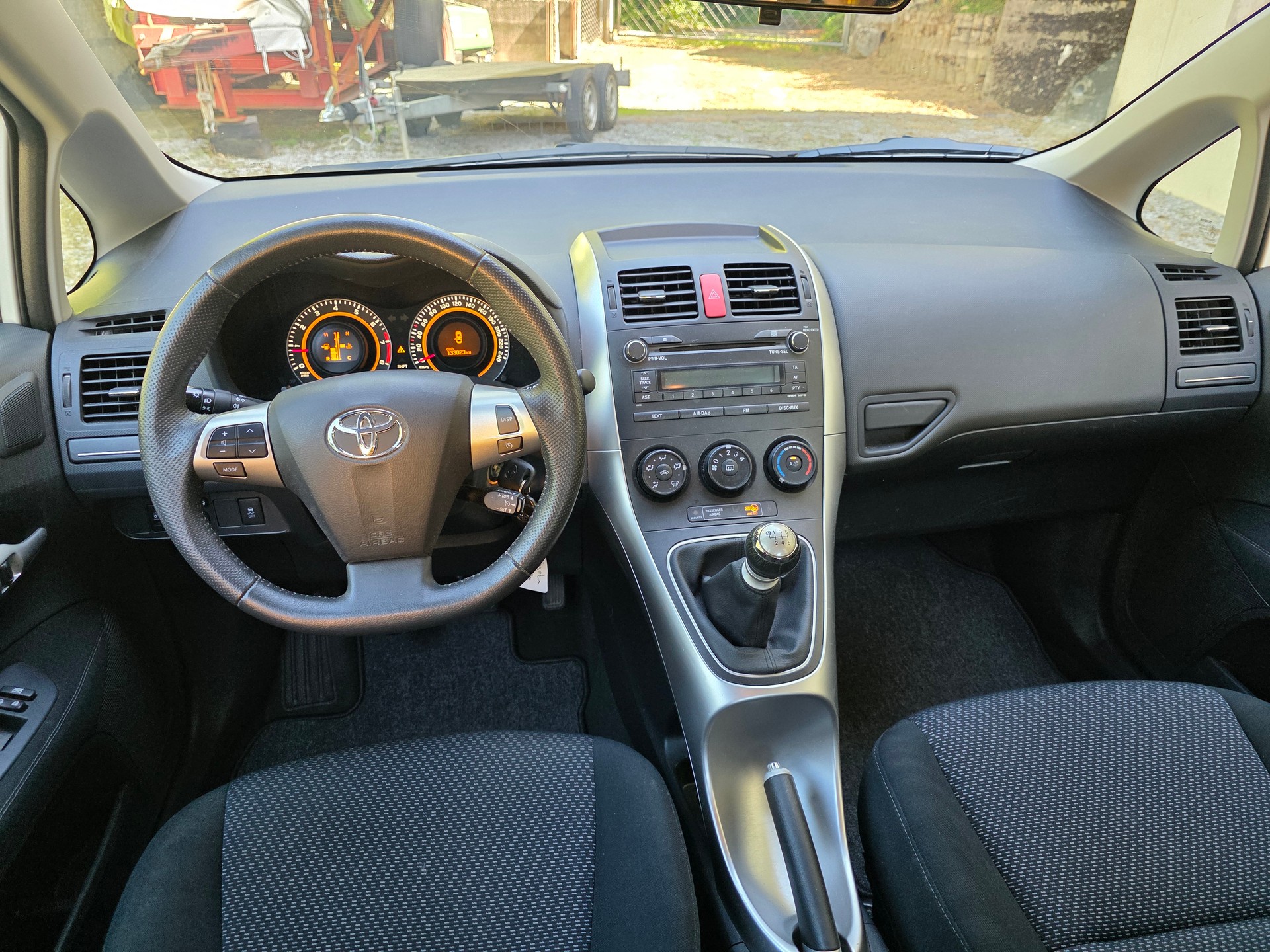 TOYOTA Auris 1.6 Linea Luna-image-17