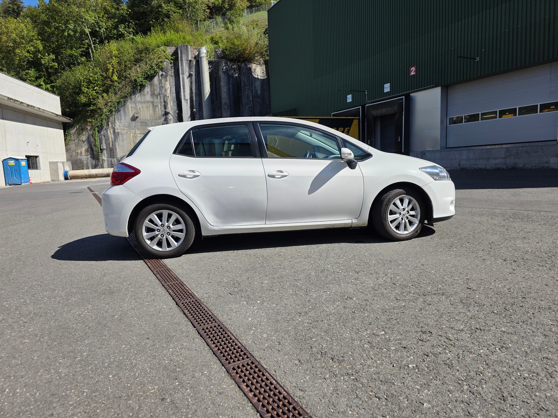 TOYOTA Auris 1.6 Linea Luna-image-8
