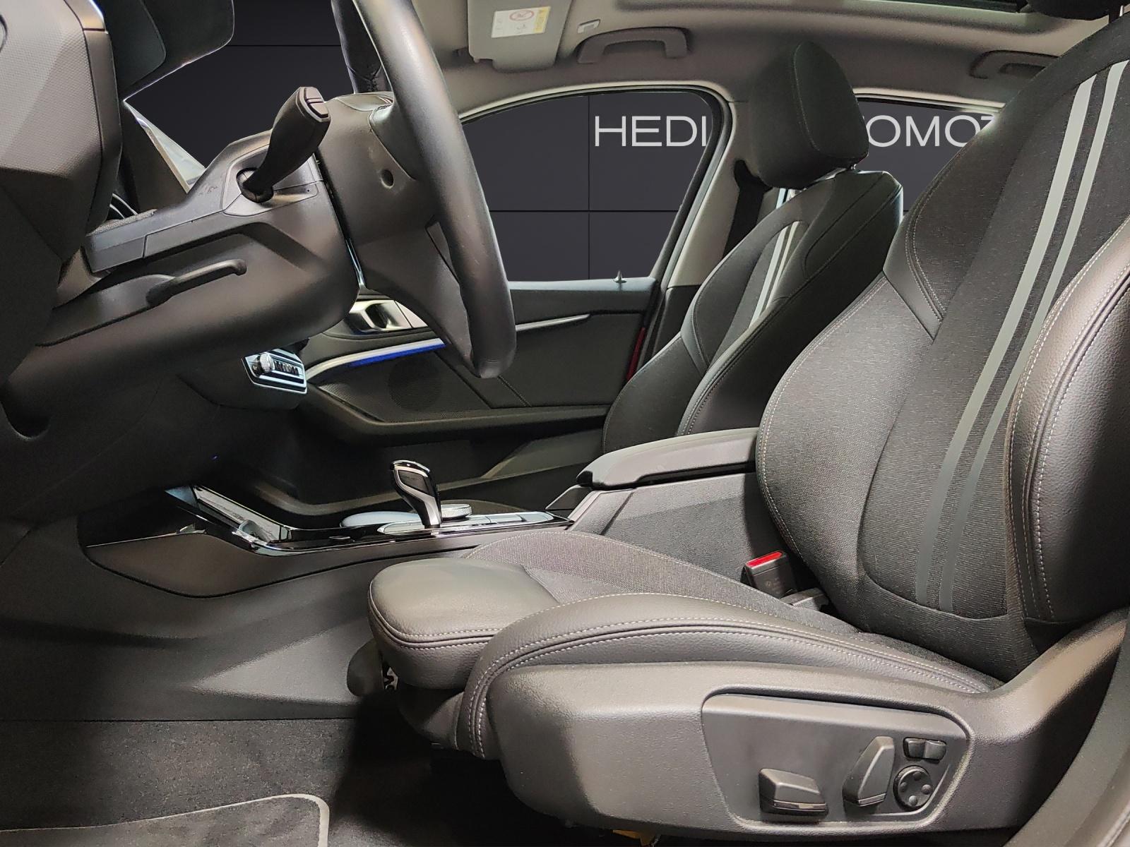 BMW 118i-image-9