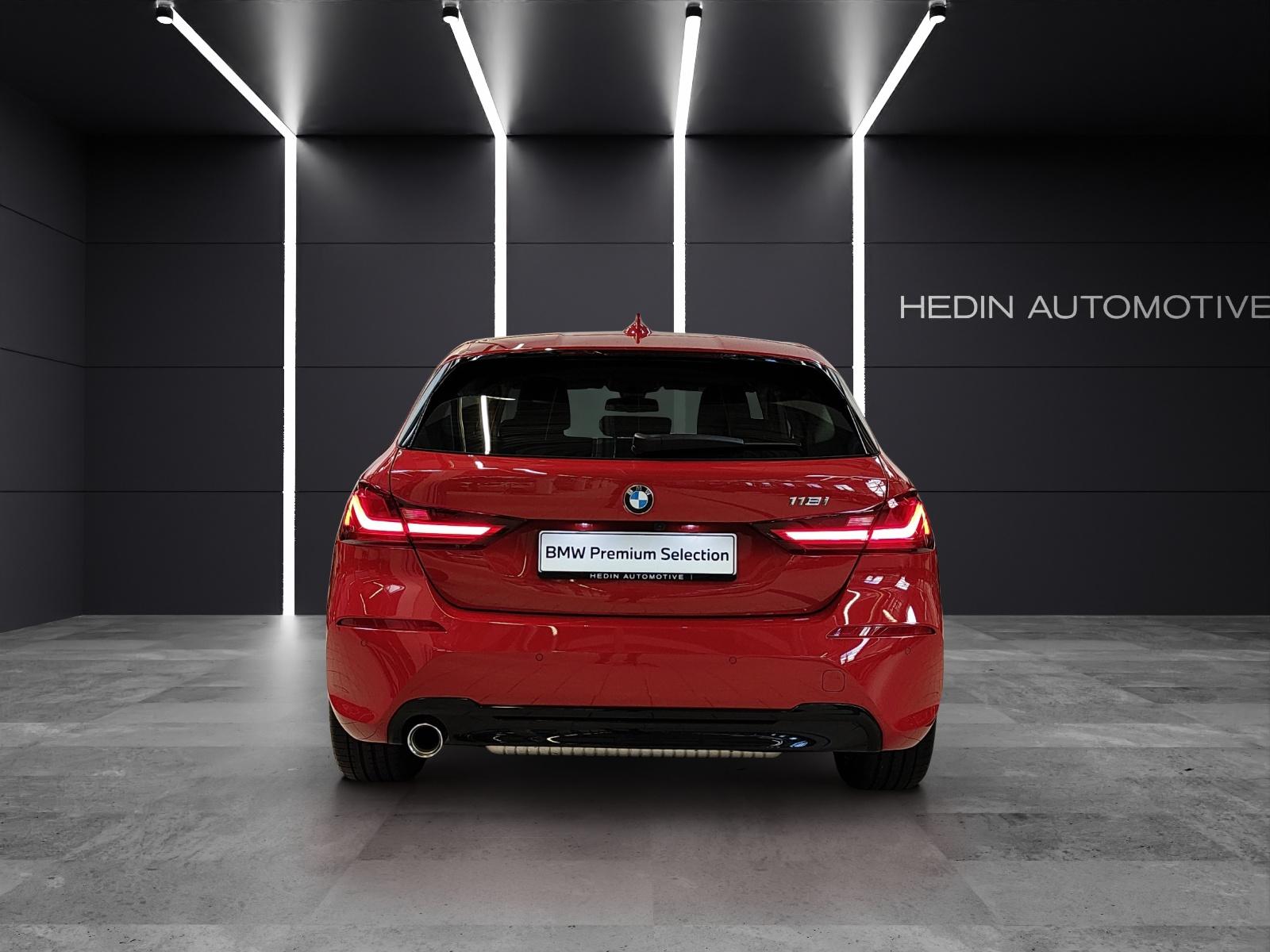 BMW 118i-image-4