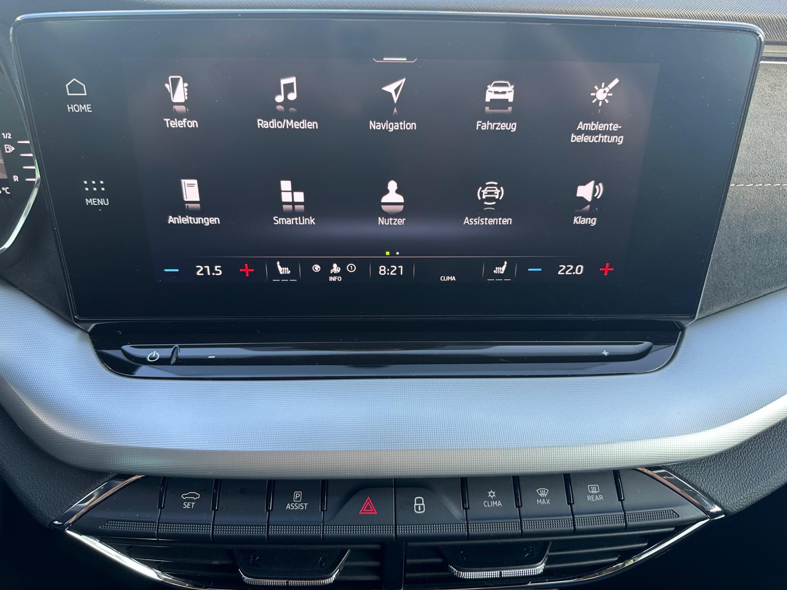 SKODA Octavia Combi 2.0 TDI DSG Style-image-17