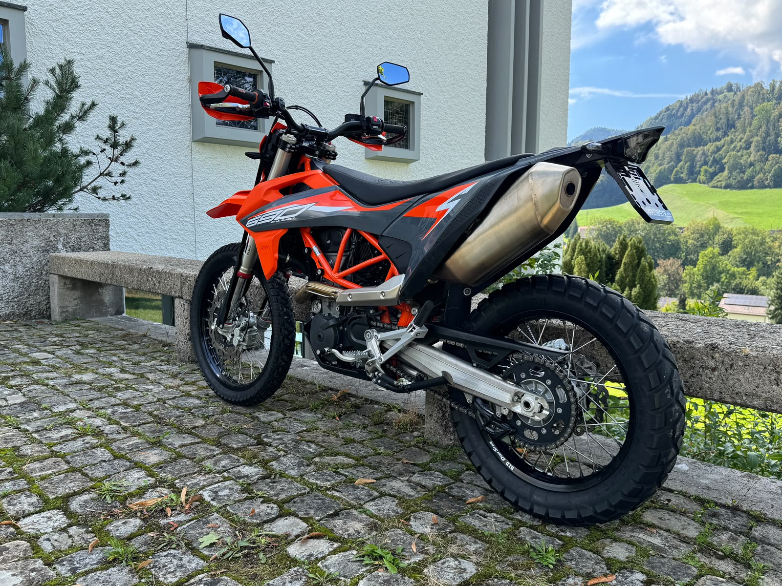 KTM 690 SMC R-image-7
