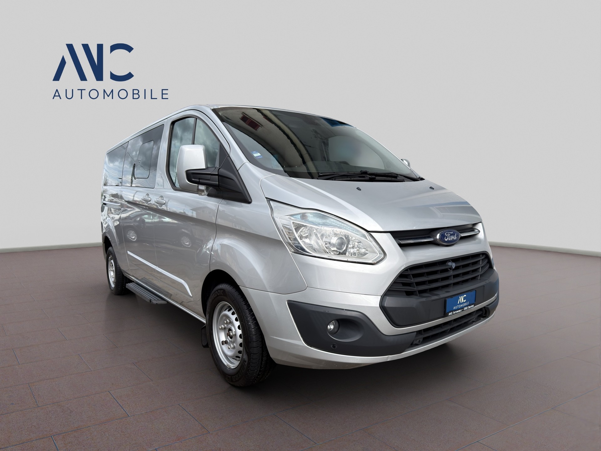 FORD Tourneo Custom 300 L2H1 Titanium-image-1
