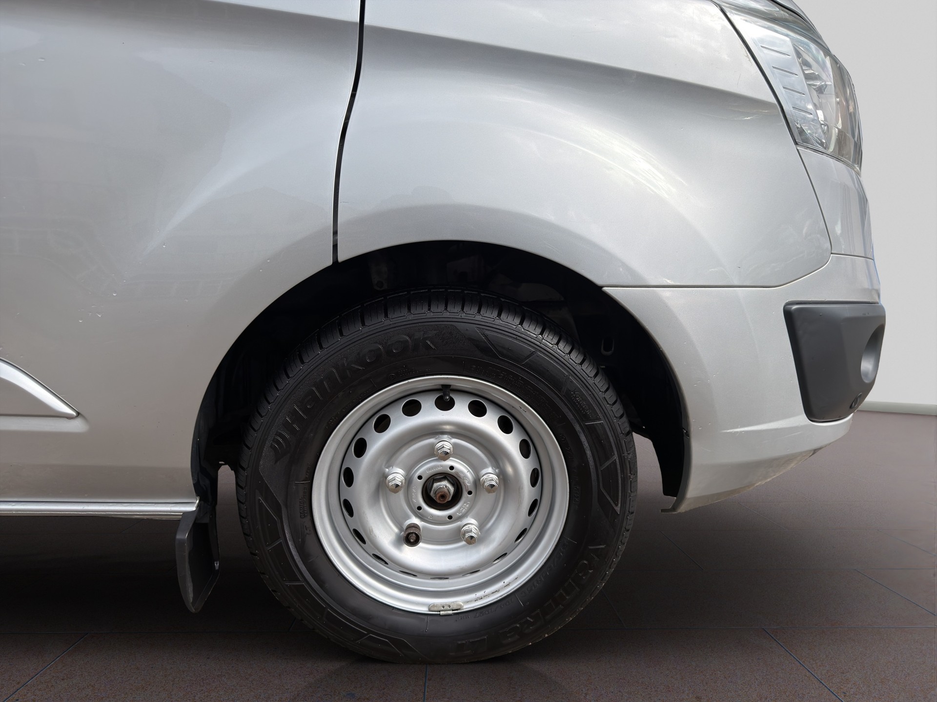 FORD Tourneo Custom 300 L2H1 Titanium-image-6