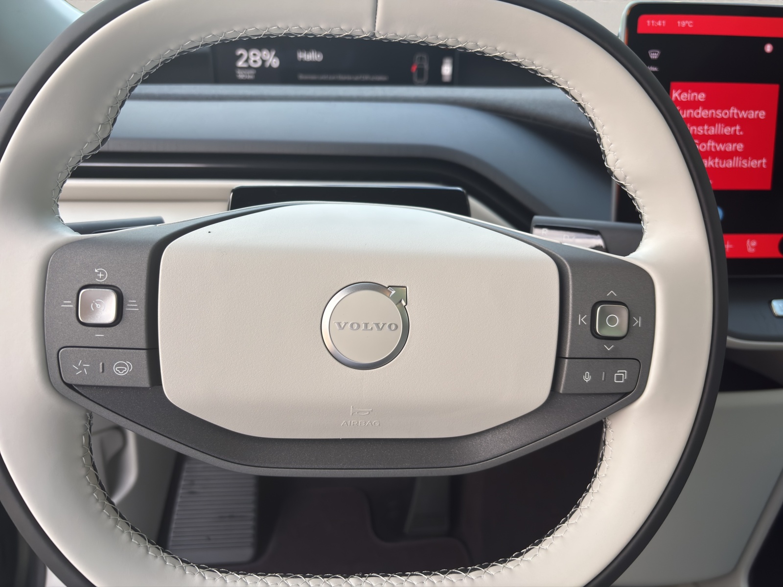 VOLVO EX60 Twin Ultra AWD-image-8