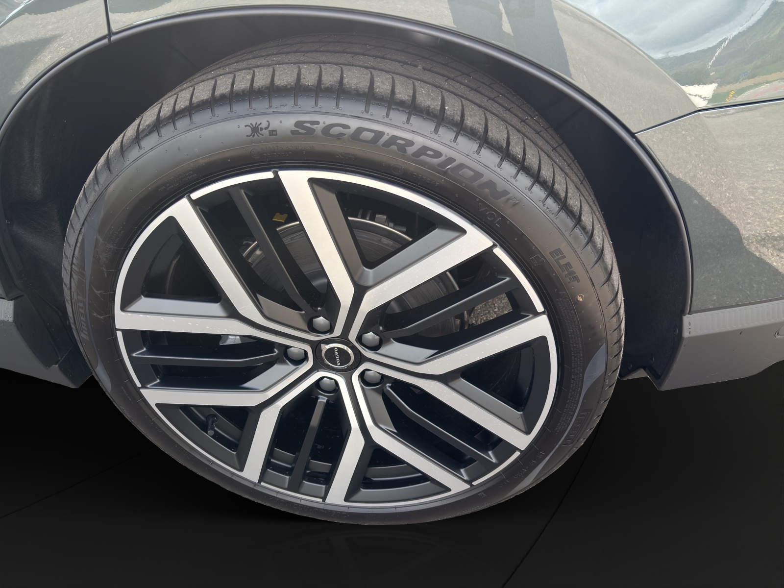 VOLVO EX60 Twin Ultra AWD-image-10