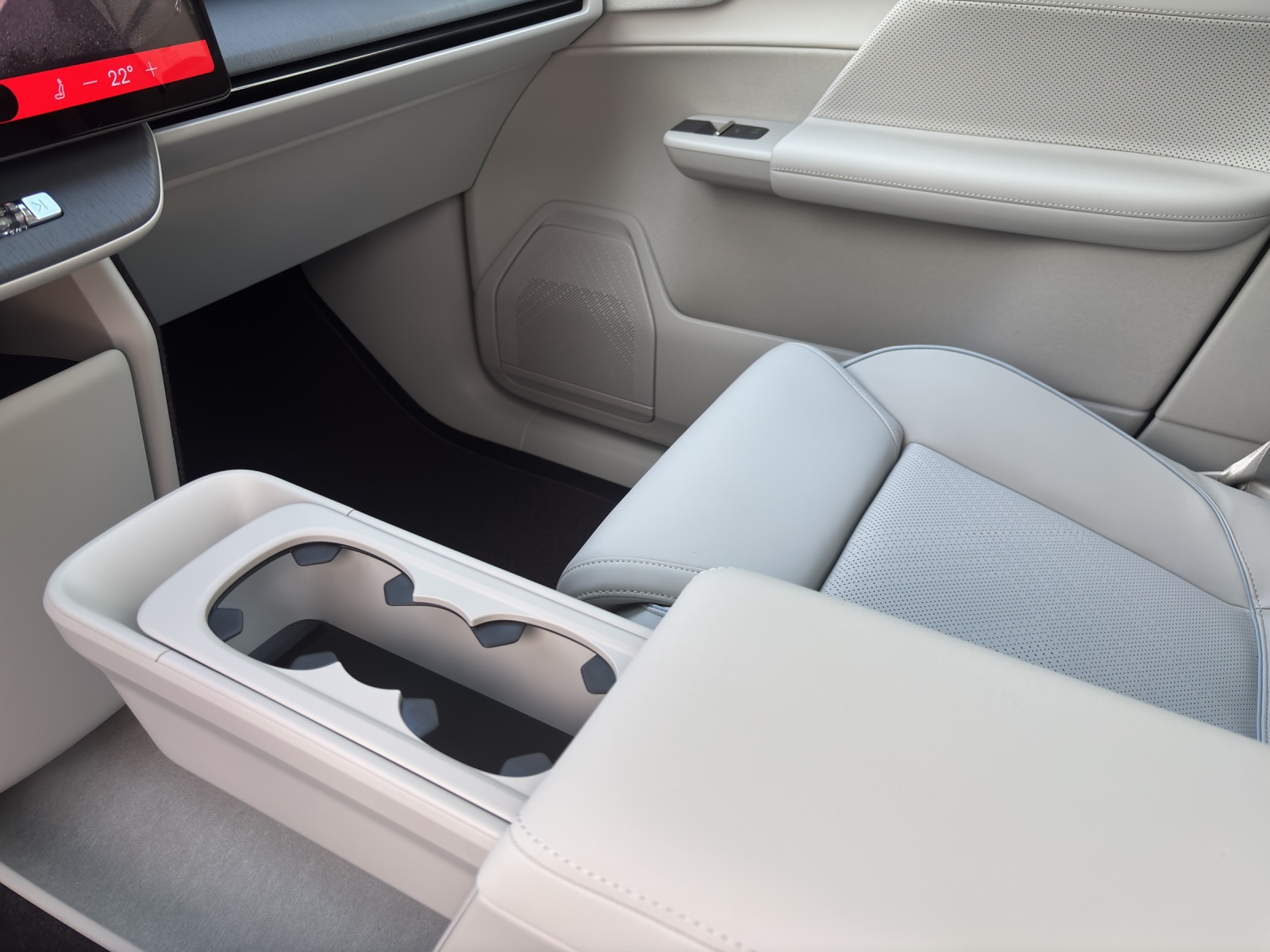 VOLVO EX60 Twin Ultra AWD-image-1
