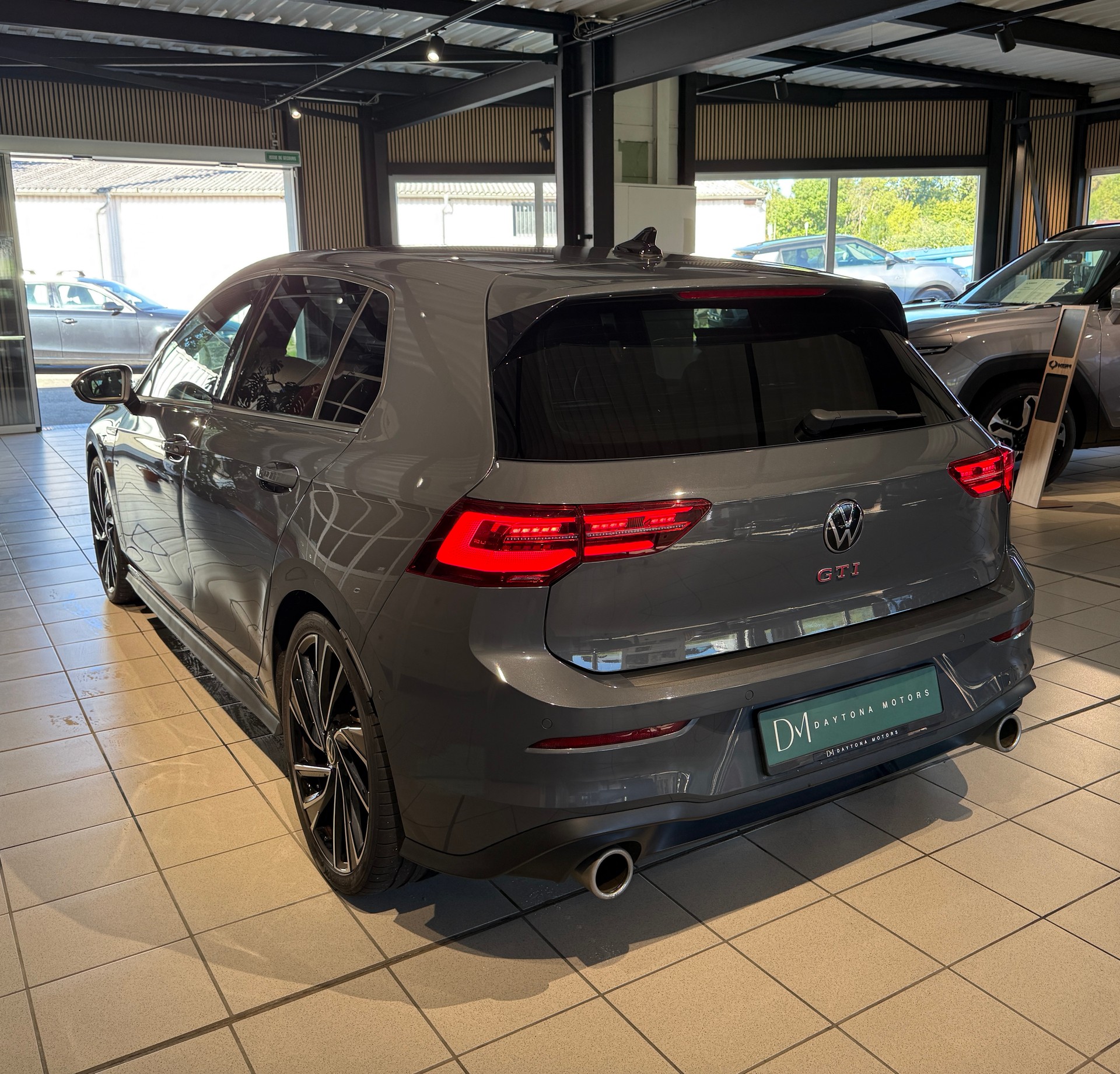 VW Golf 2.0 TSI GTI DSG-image-4