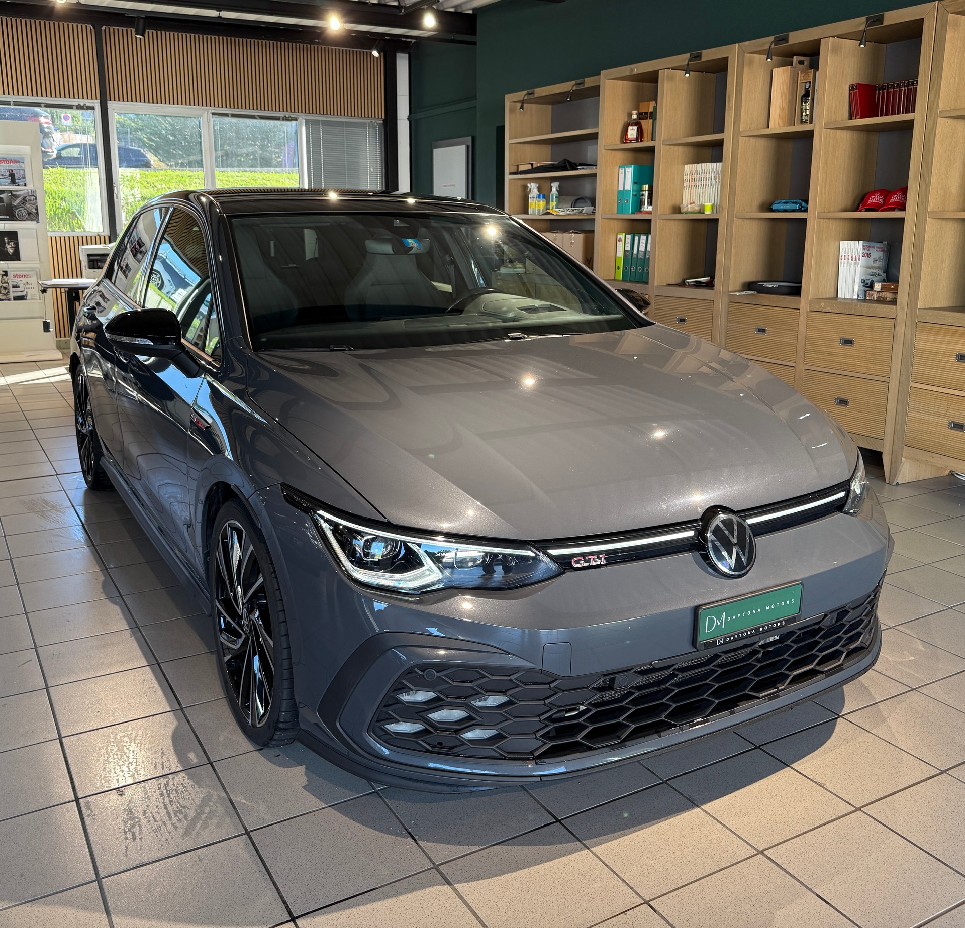 VW Golf 2.0 TSI GTI DSG-image-1