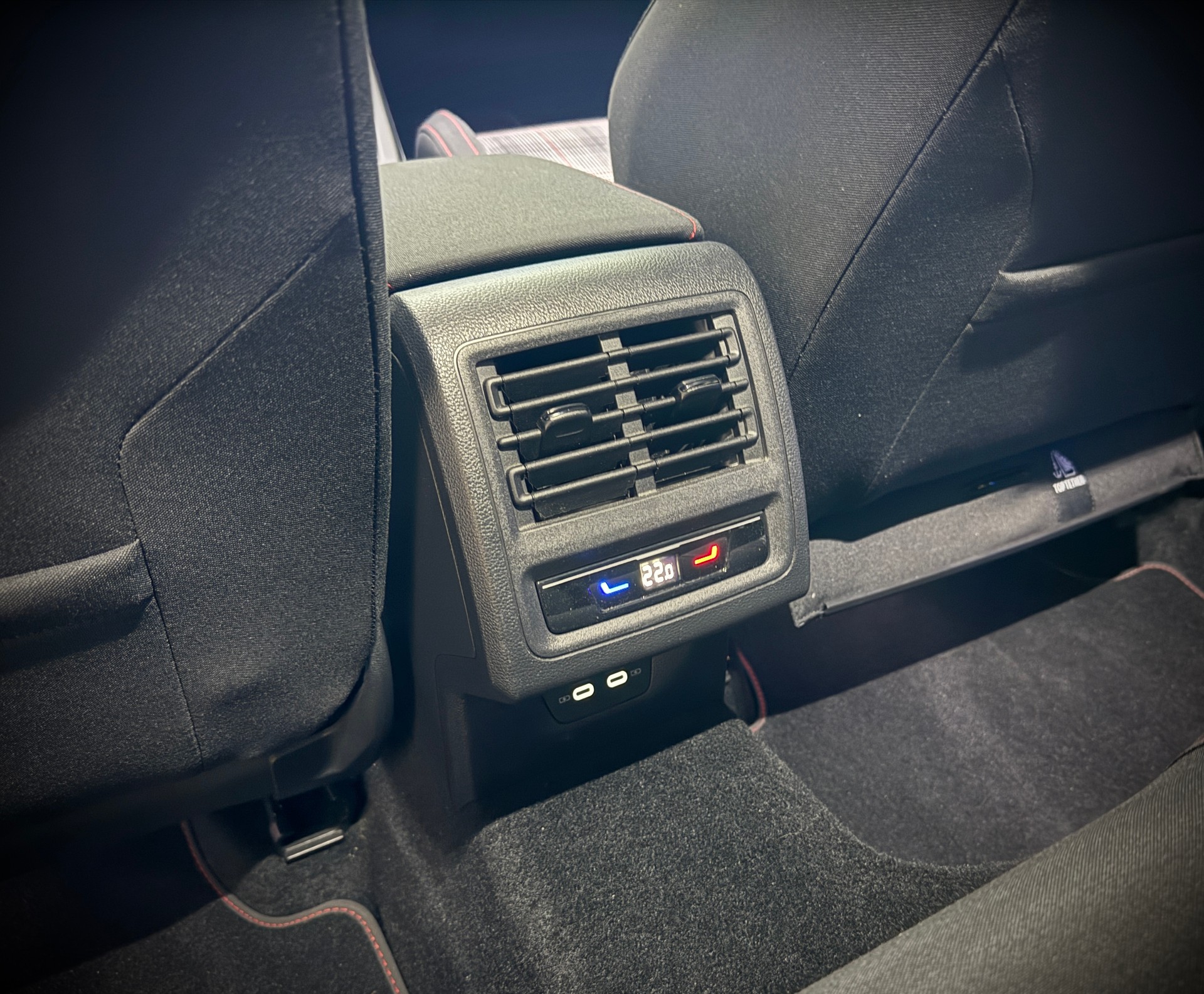 VW Golf 2.0 TSI GTI DSG-image-19