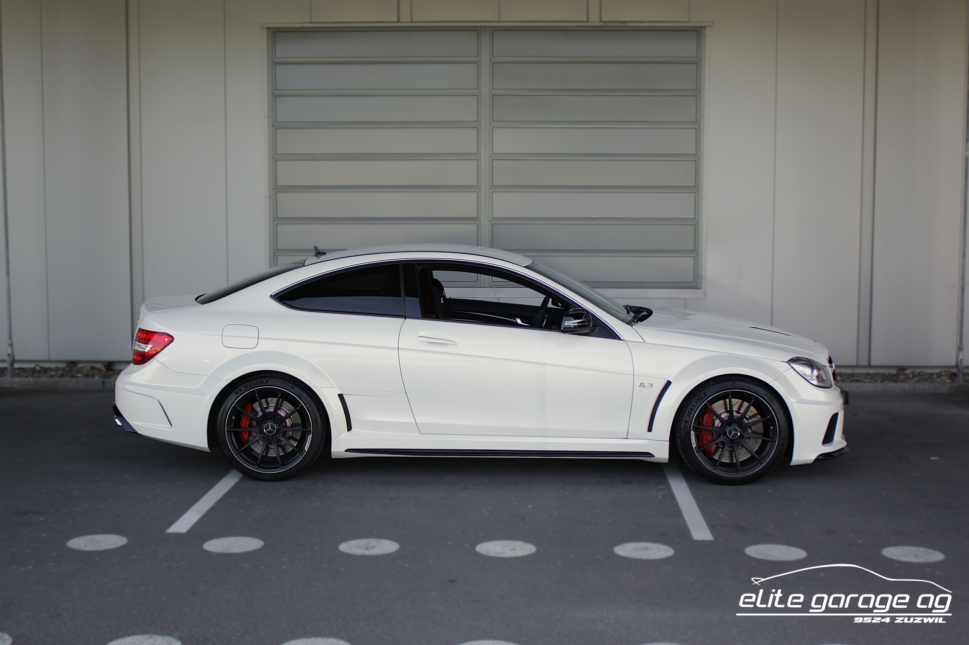 MERCEDES-BENZ C 63 Coupé AMG Black Series-image-5