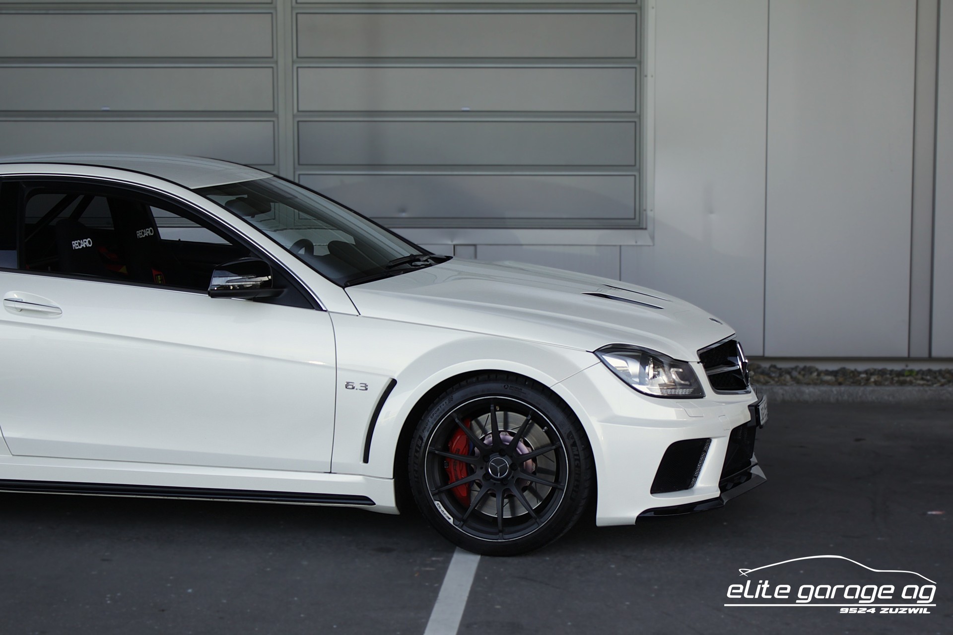 MERCEDES-BENZ C 63 Coupé AMG Black Series-image-8