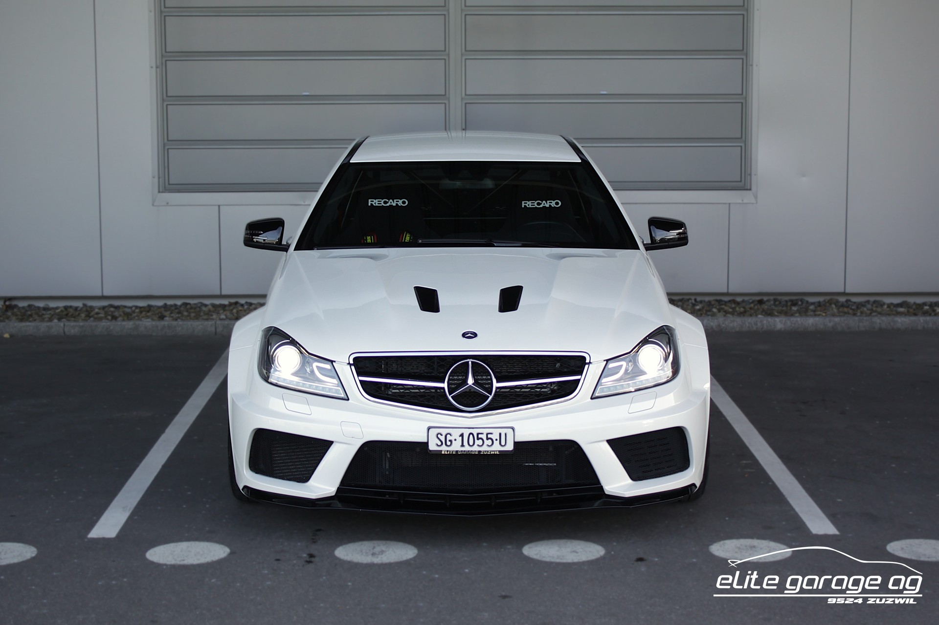 MERCEDES-BENZ C 63 Coupé AMG Black Series-image-7