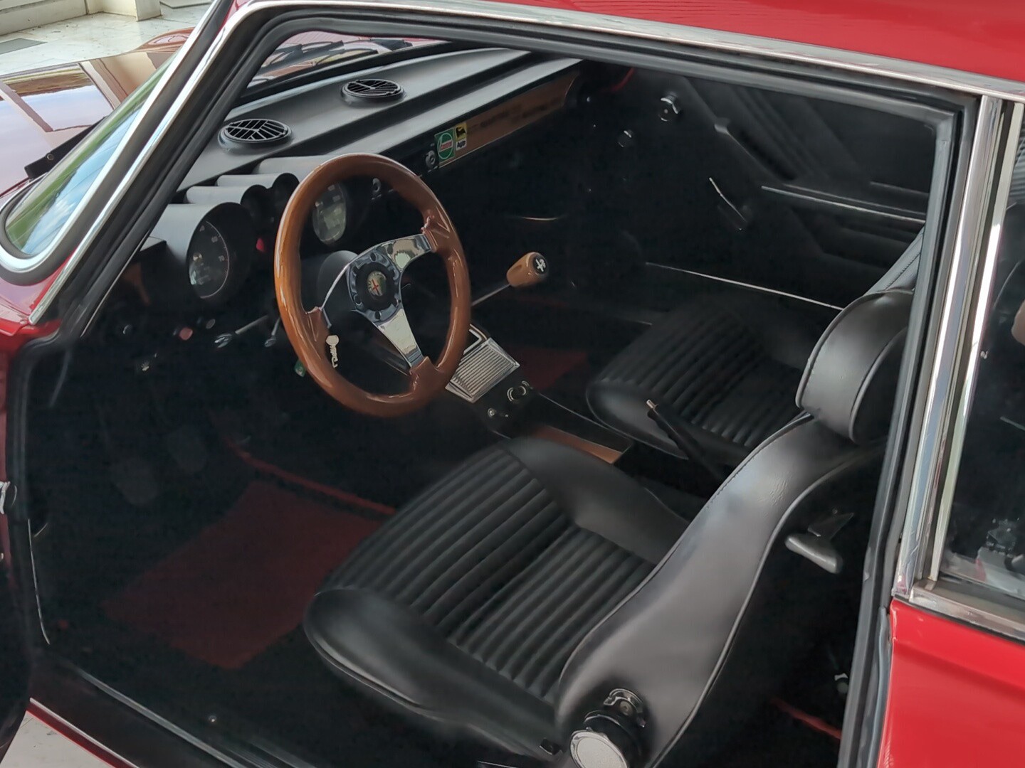 ALFA ROMEO GT 1600 Junior-image-8