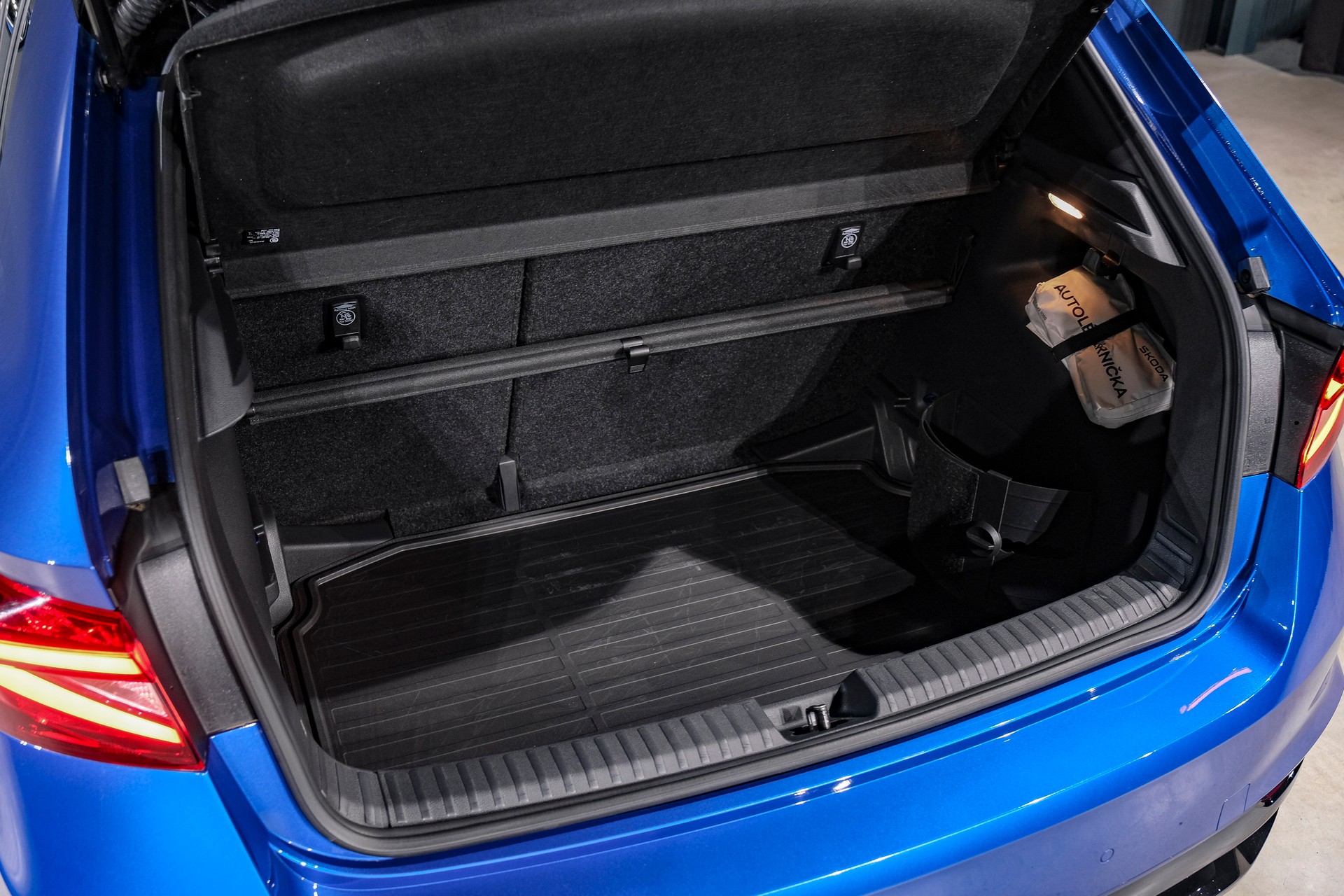 SKODA Fabia 1.0 TSI Monte Carlo DSG-image-22
