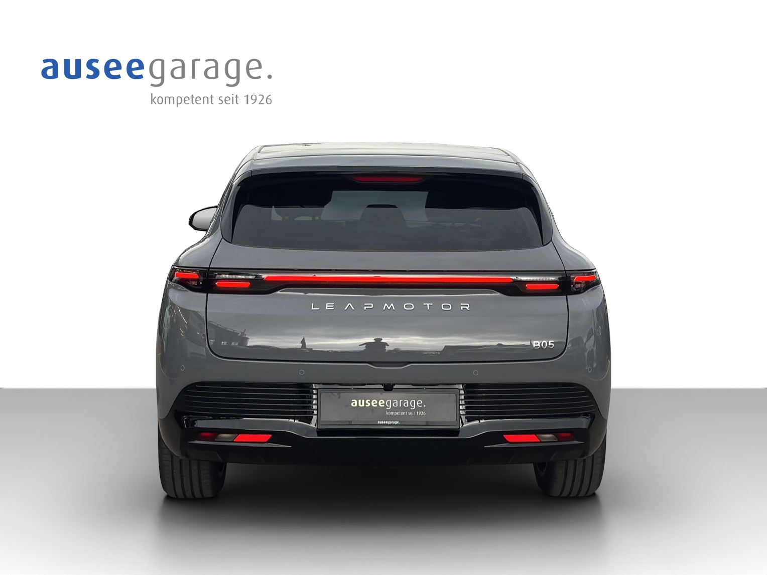 LEAPMOTOR B05 EV-image-3