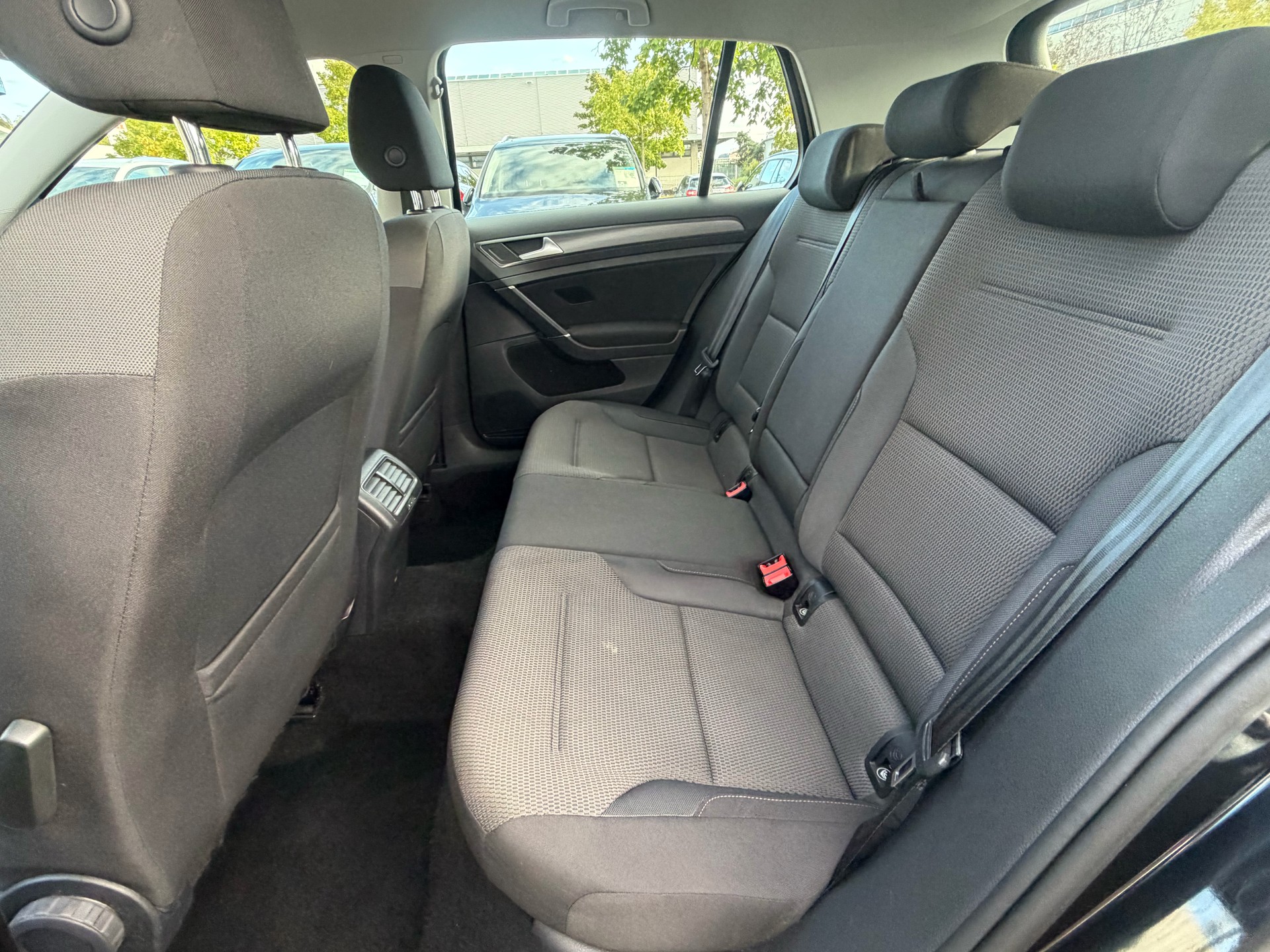 VW Golf 1.5 TSI EVO Comfortline DSG-image-9