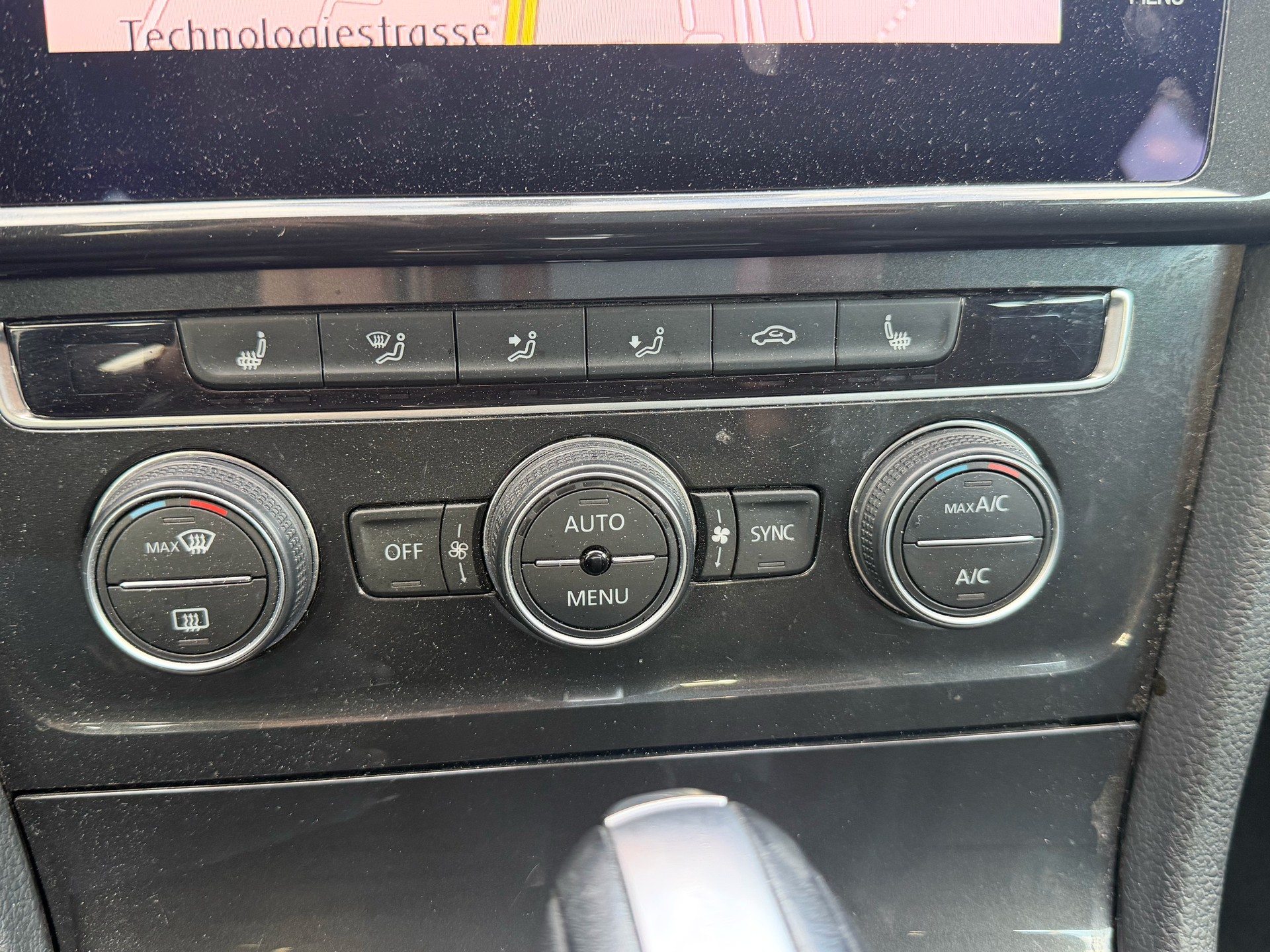 VW Golf 1.5 TSI EVO Comfortline DSG-image-17