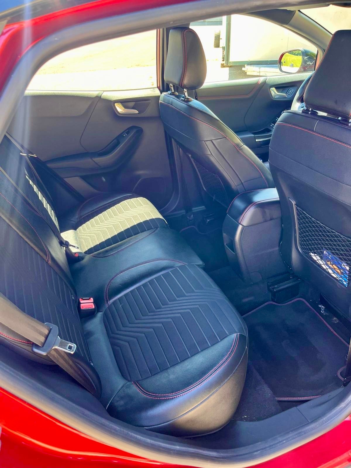 FORD 1.0 EcoB Hybrid 155 ST-Line X-image-4