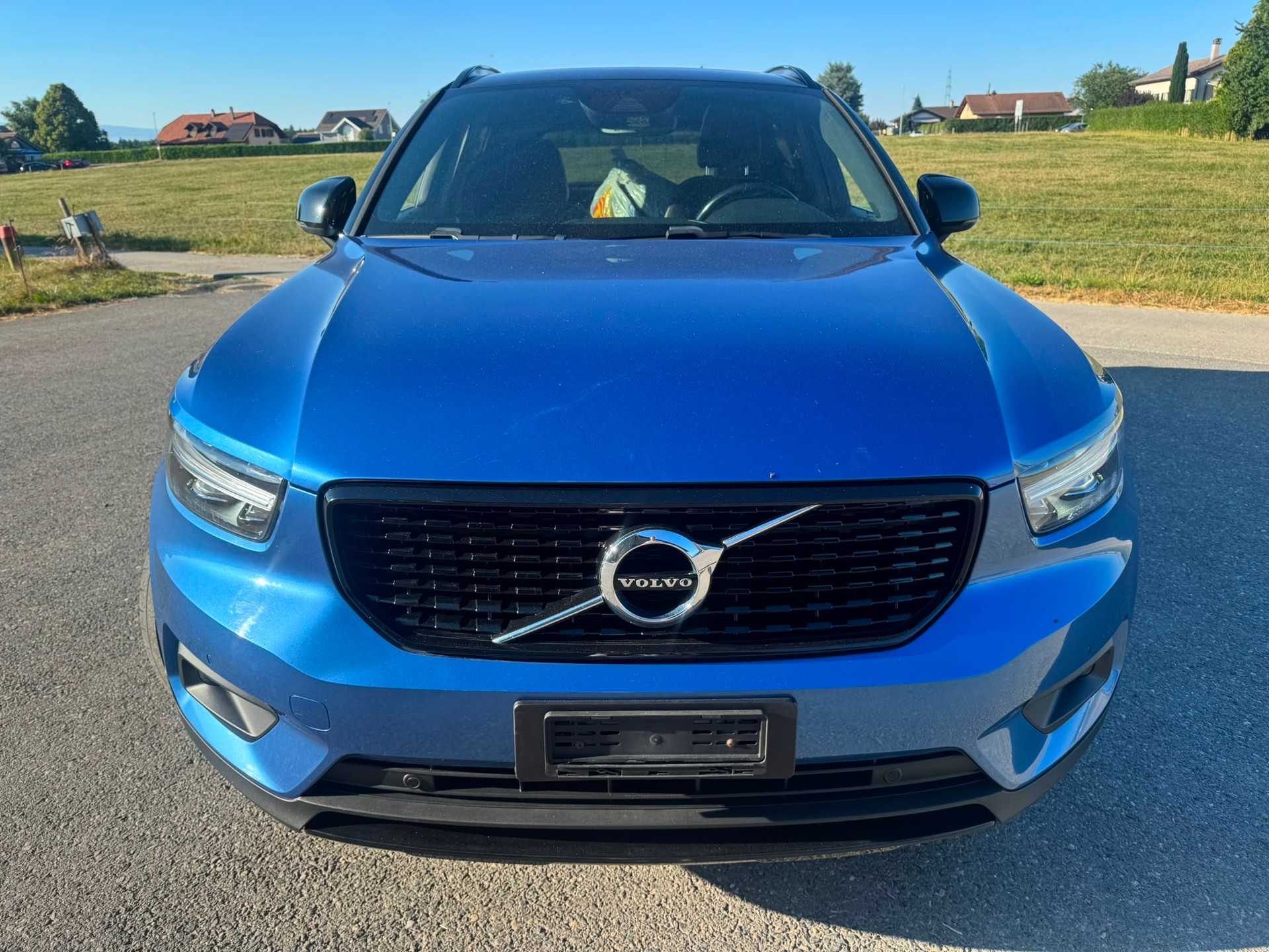 VOLVO XC40 D4 AWD Momentum Geartronic-image-0
