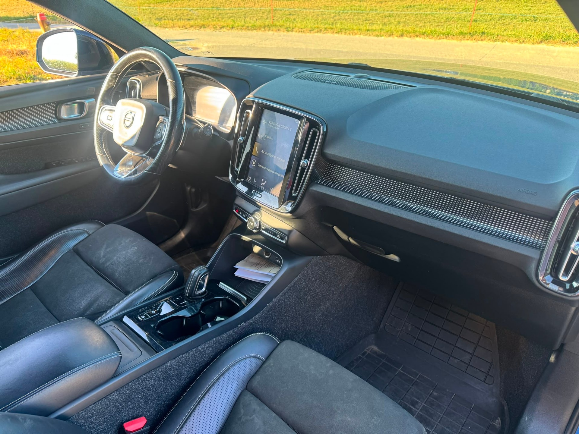 VOLVO XC40 D4 AWD Momentum Geartronic-image-8