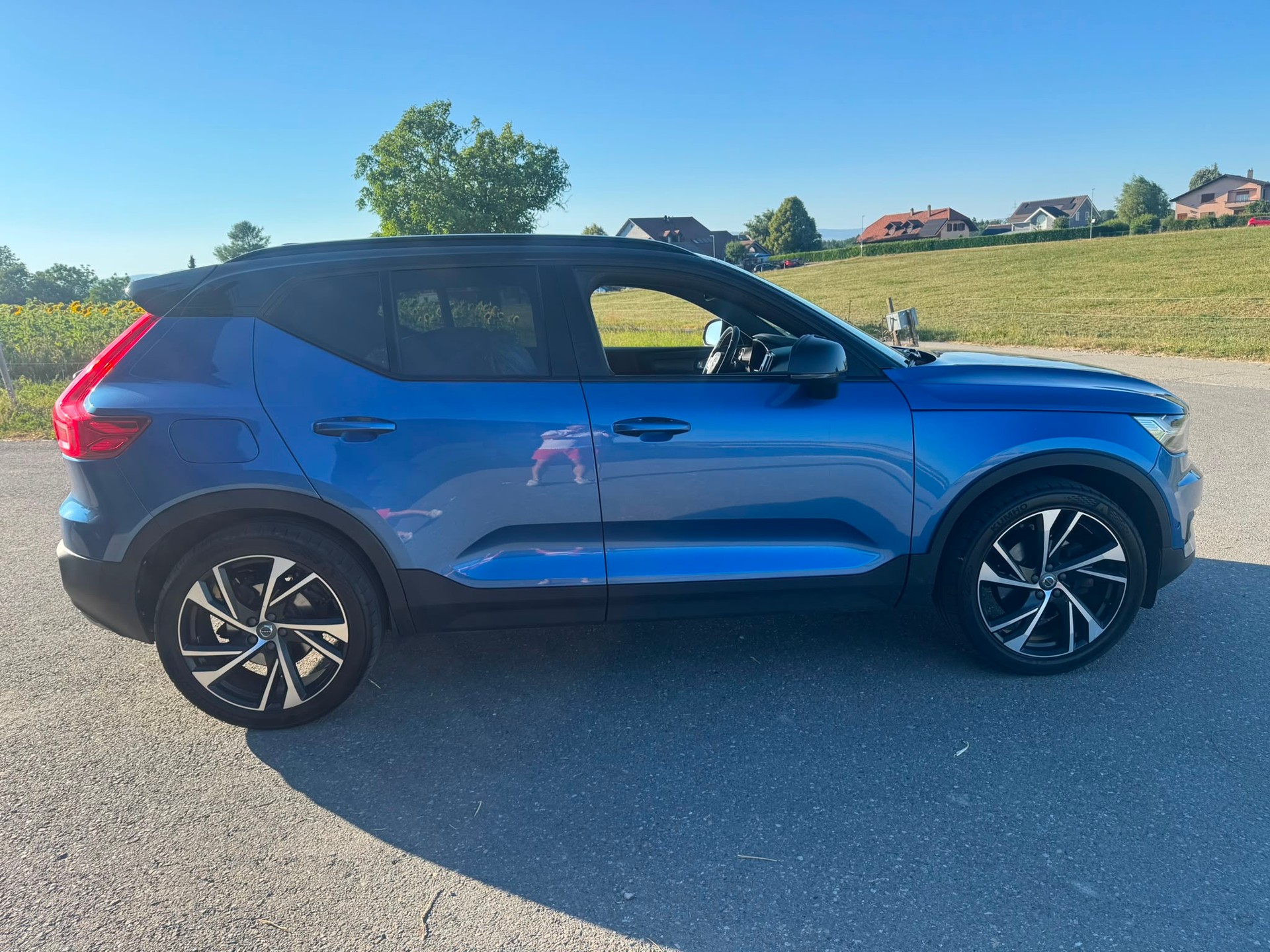 VOLVO XC40 D4 AWD Momentum Geartronic-image-7
