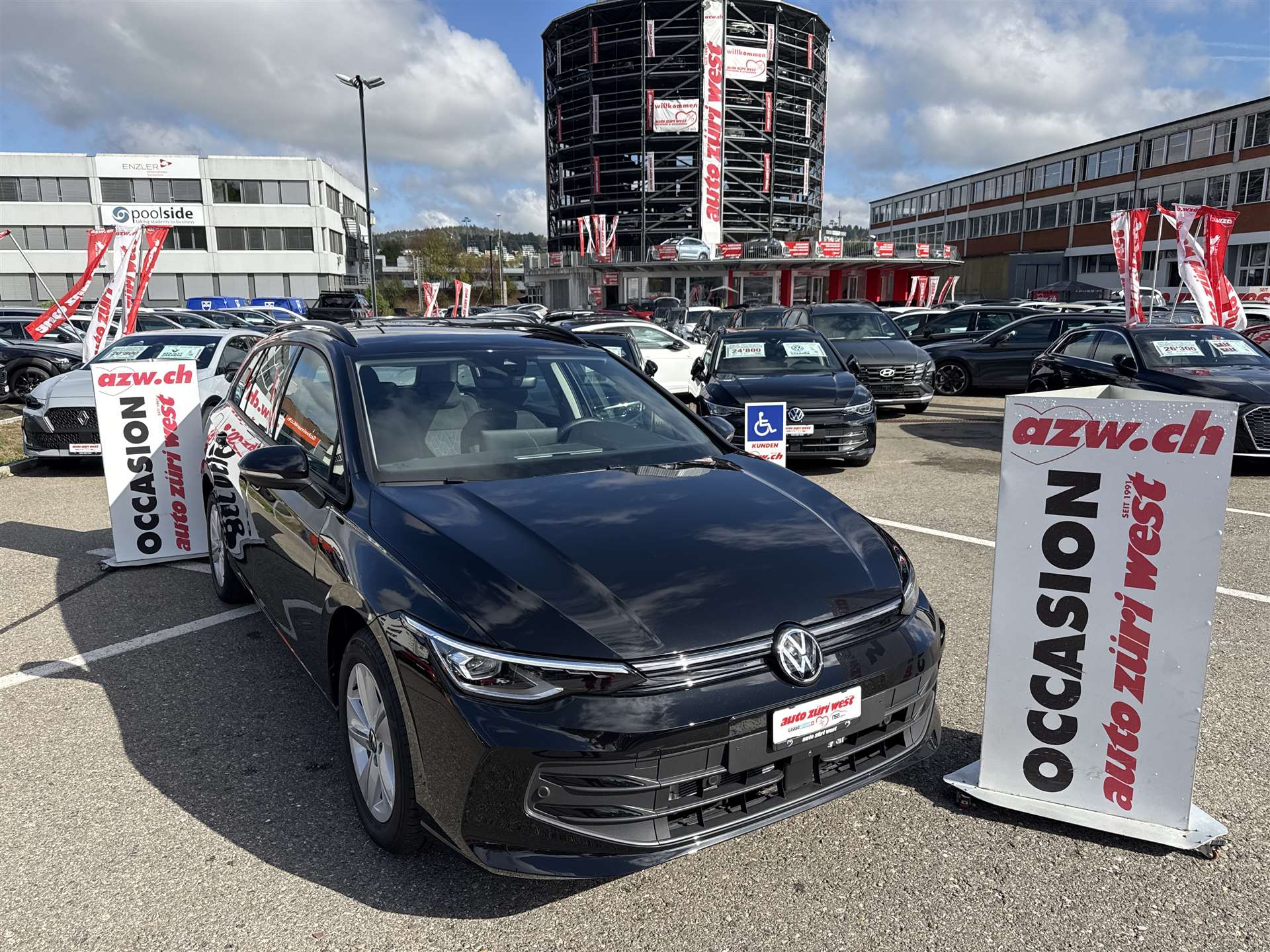 VW Golf Variant 2.0 TDi Life Top-Preis-image-11