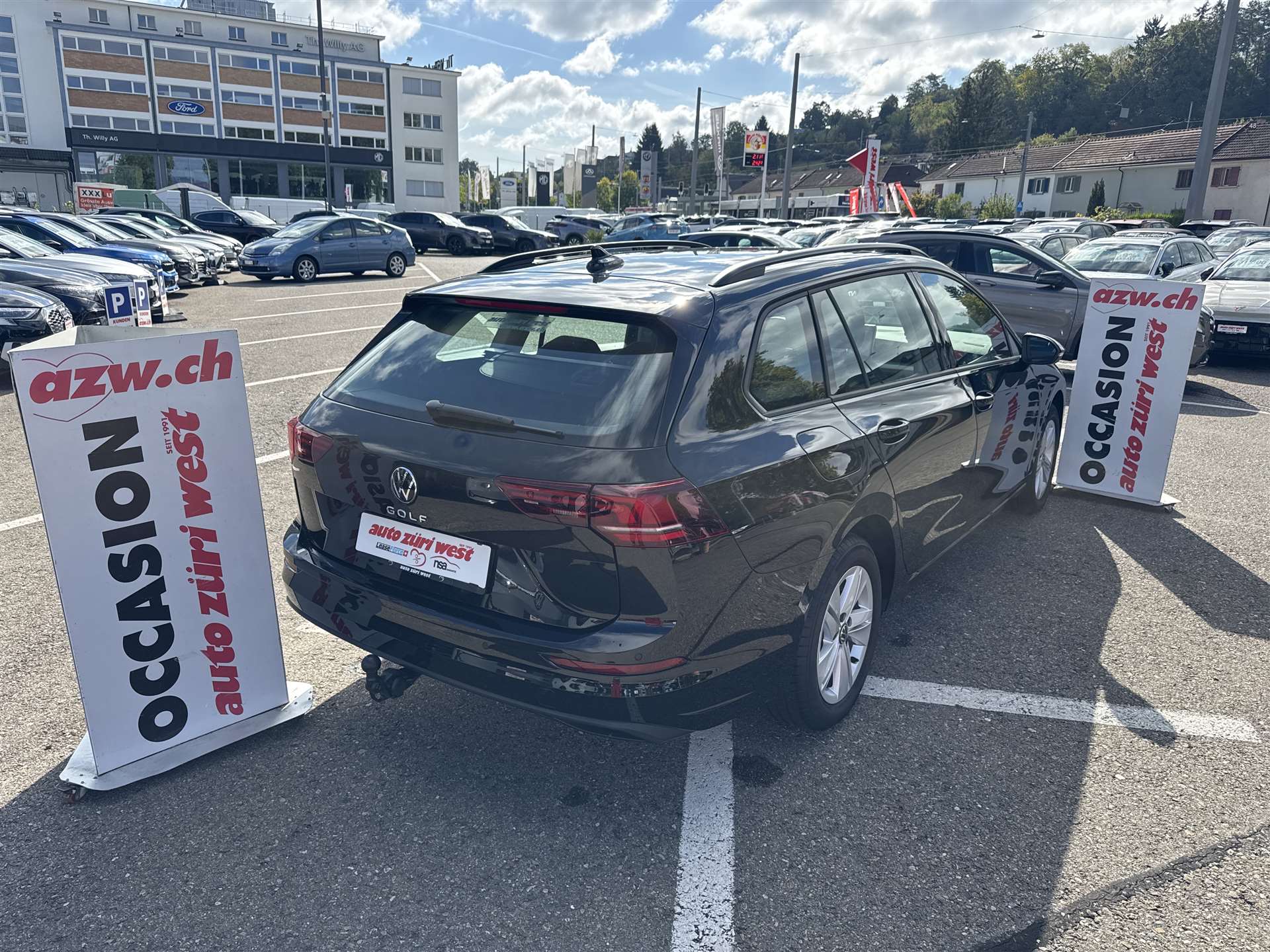 VW Golf Variant 2.0 TDi Life Top-Preis-image-12