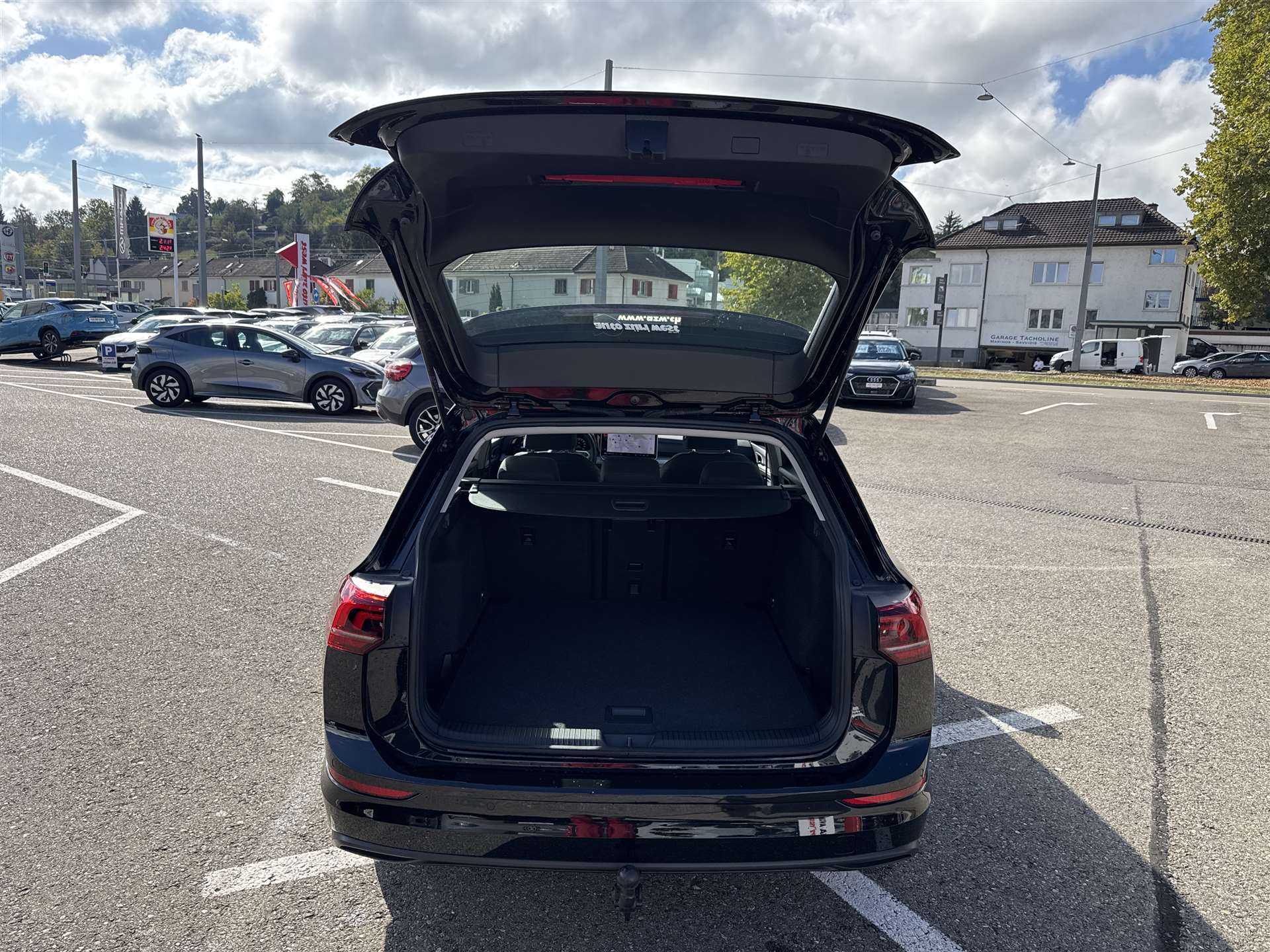 VW Golf Variant 2.0 TDi Life Top-Preis-image-3