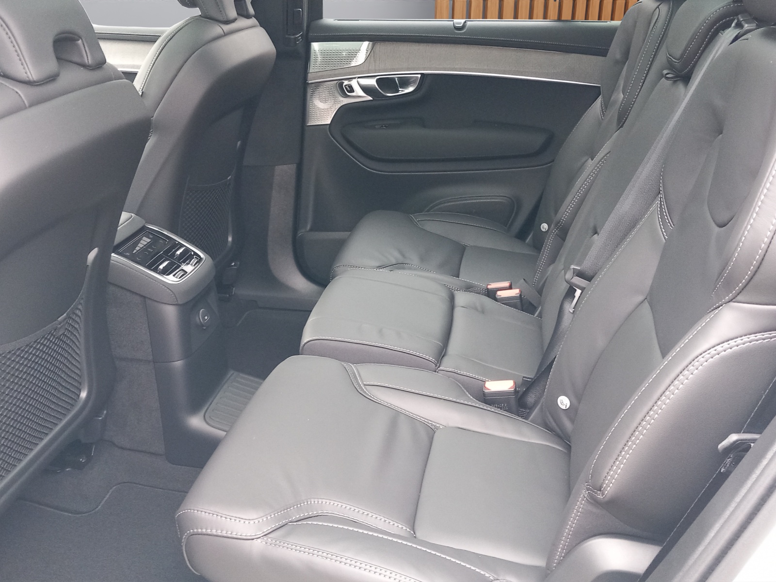 VOLVO XC90 2.0 T8 TE Ultra Dark eAWD-image-13