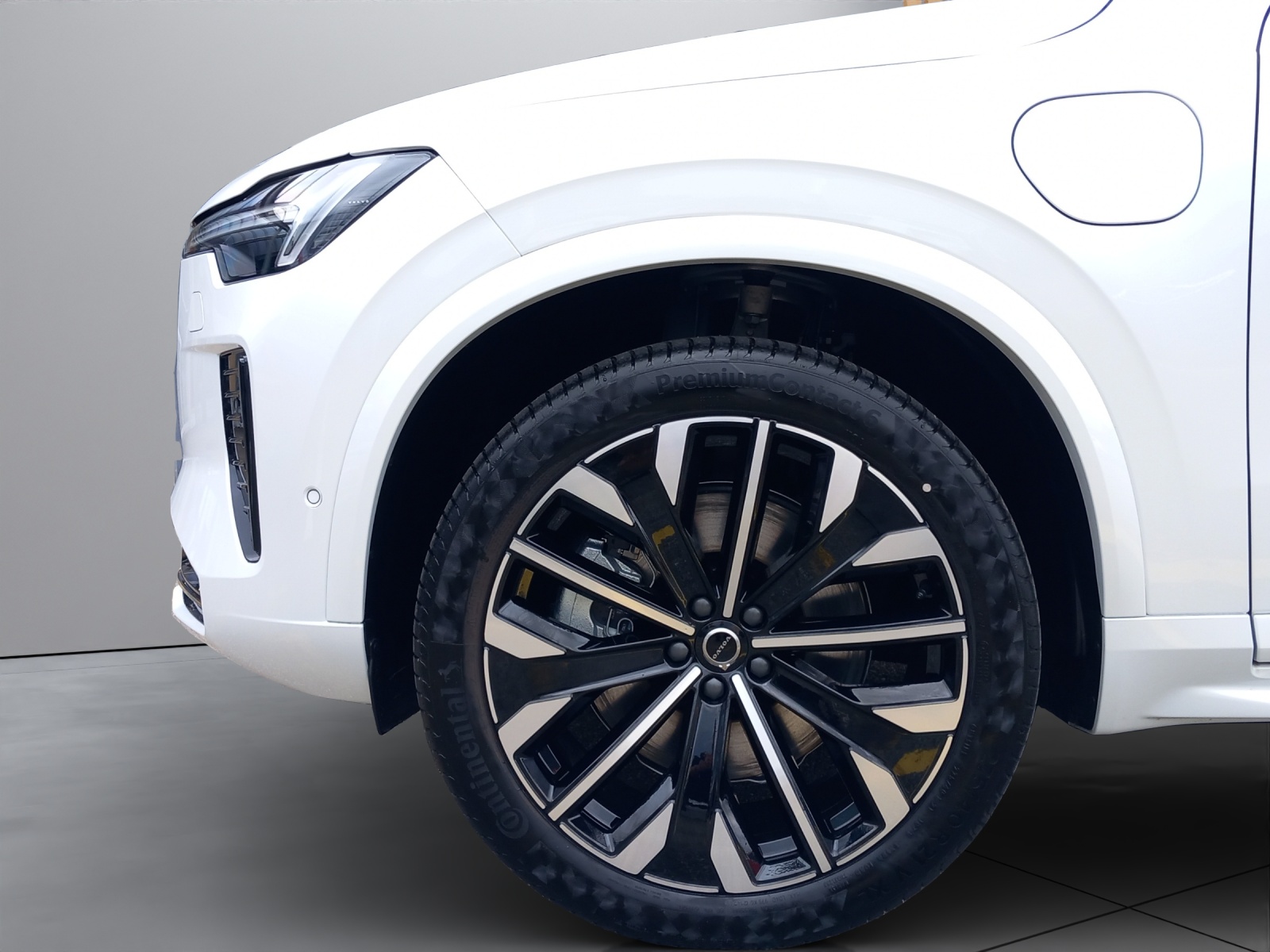 VOLVO XC90 2.0 T8 TE Ultra Dark eAWD-image-18
