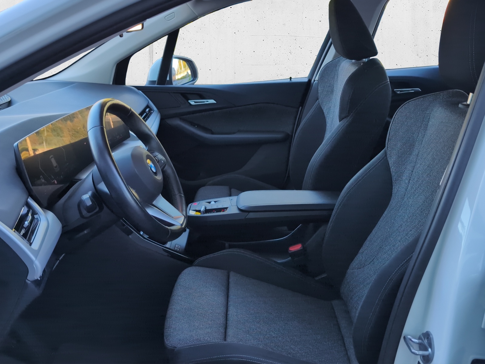 BMW 218i Active Tourer-image-8