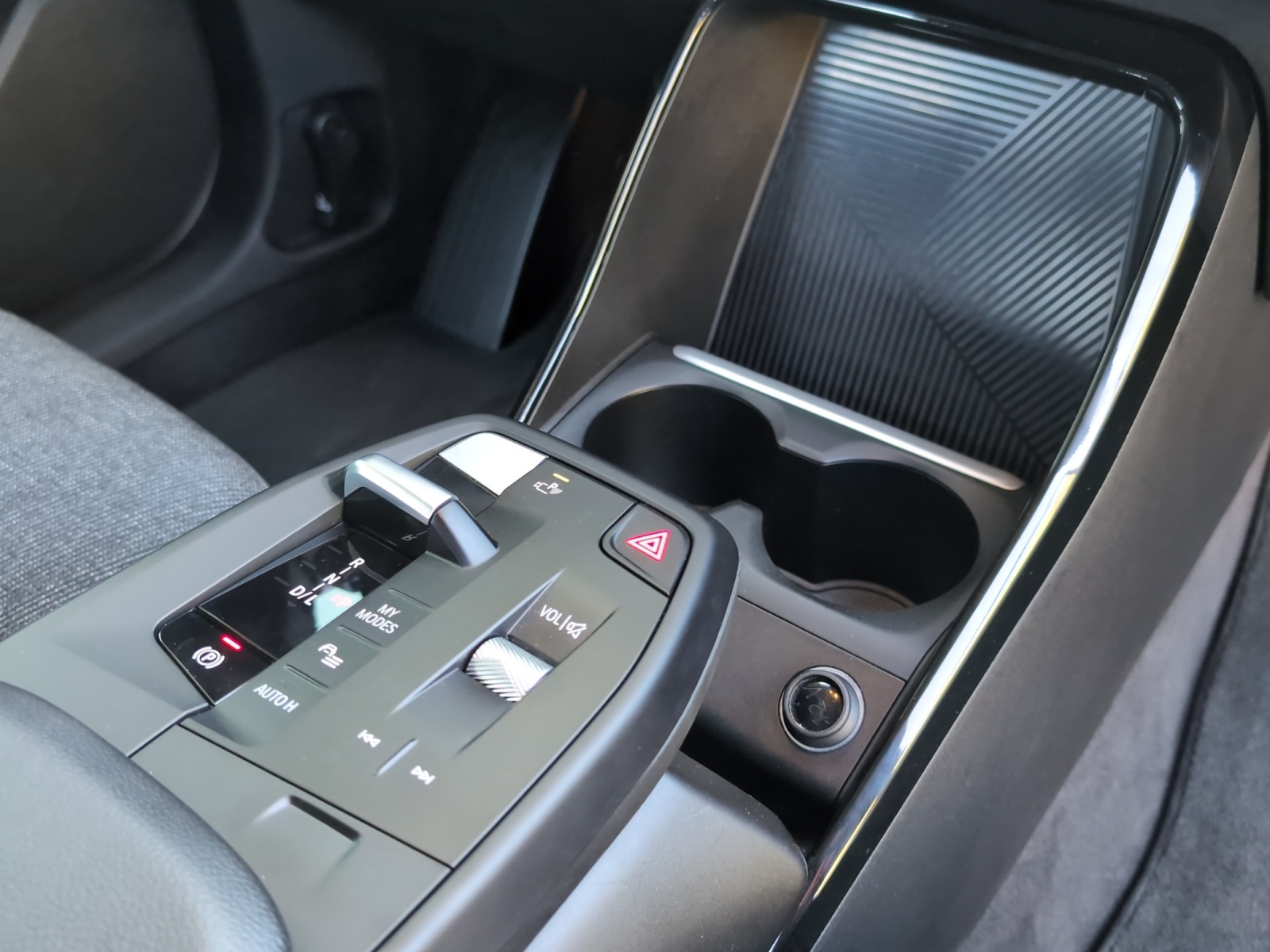 BMW 218i Active Tourer-image-16