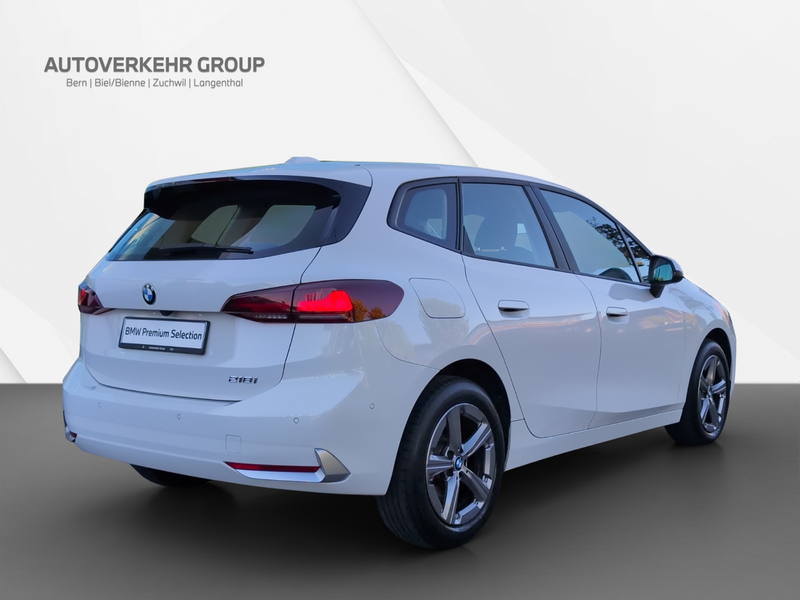 BMW 218i Active Tourer-image-5