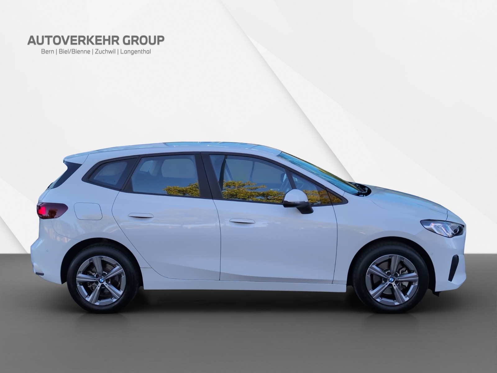 BMW 218i Active Tourer-image-6