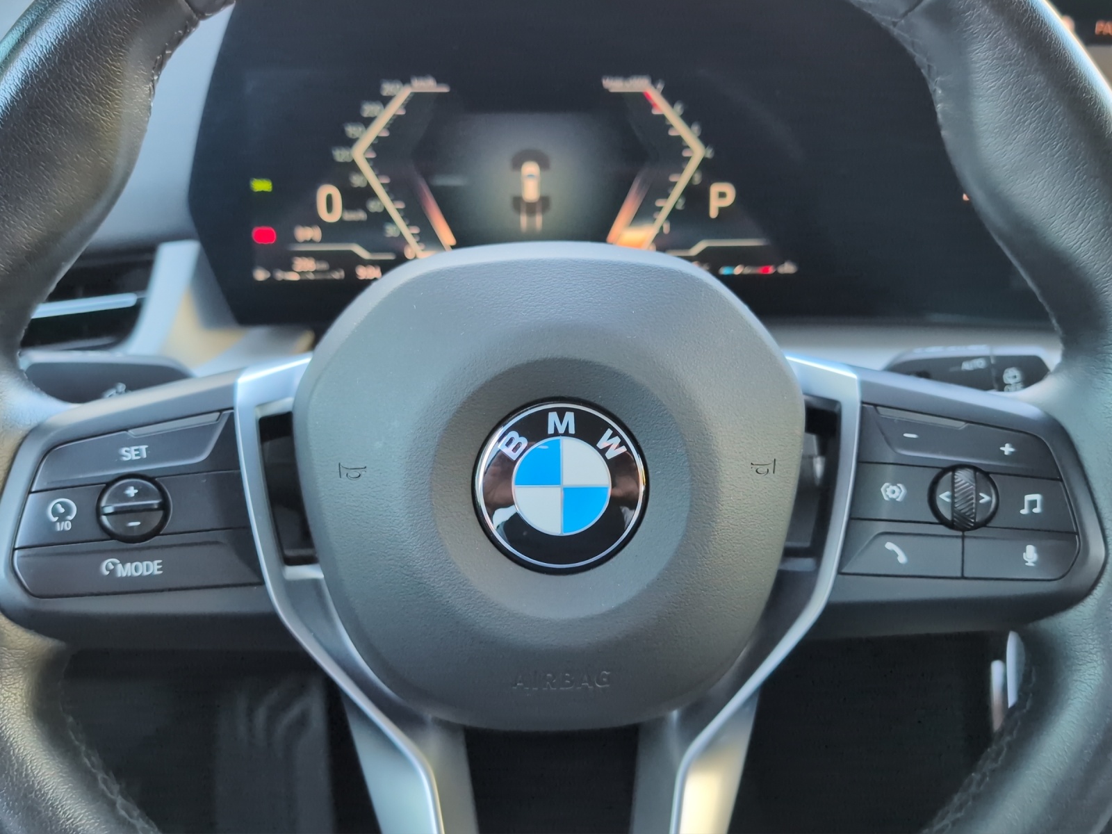 BMW 218i Active Tourer-image-9