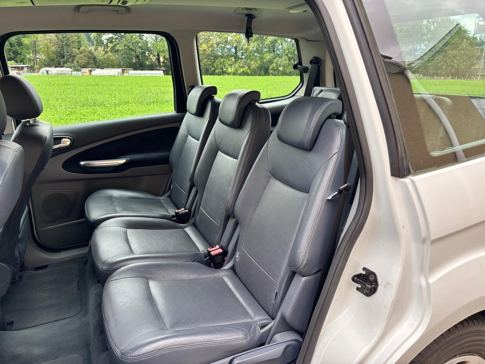 FORD Galaxy 2.0 TDCi Ambiente Automatic-image-10