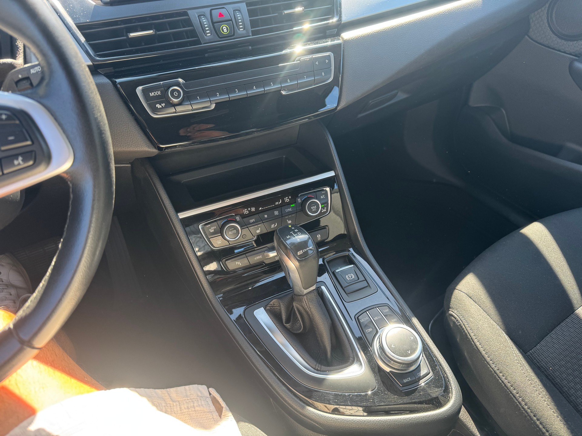BMW 225xe iPerformance Active Tourer Steptronic-image-16