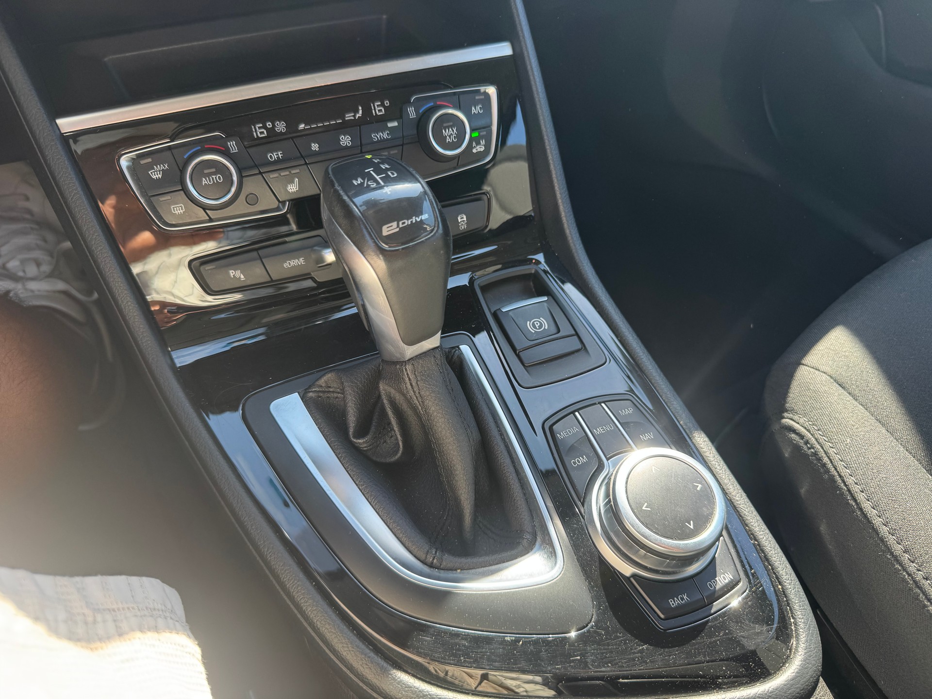 BMW 225xe iPerformance Active Tourer Steptronic-image-15