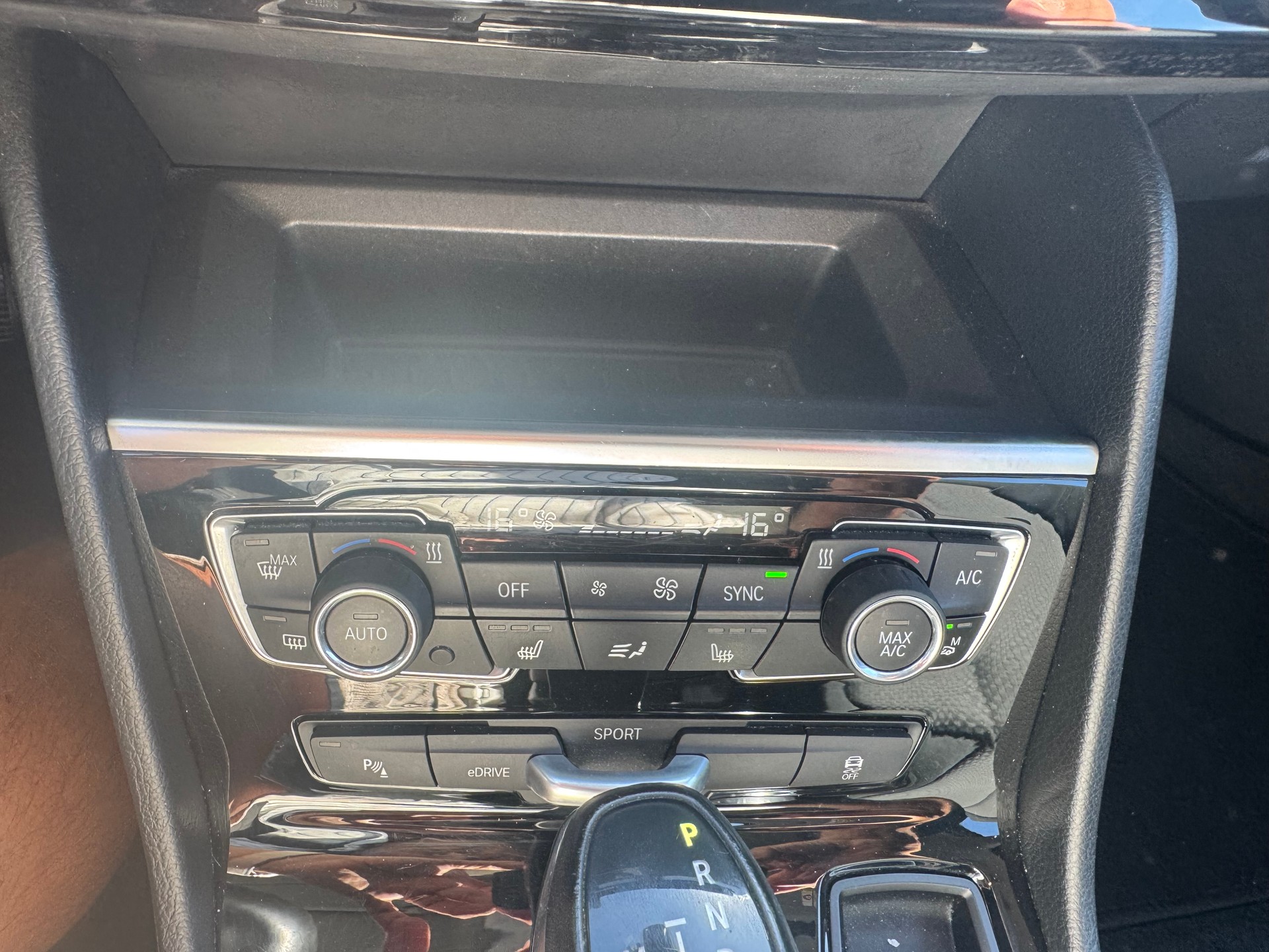 BMW 225xe iPerformance Active Tourer Steptronic-image-14