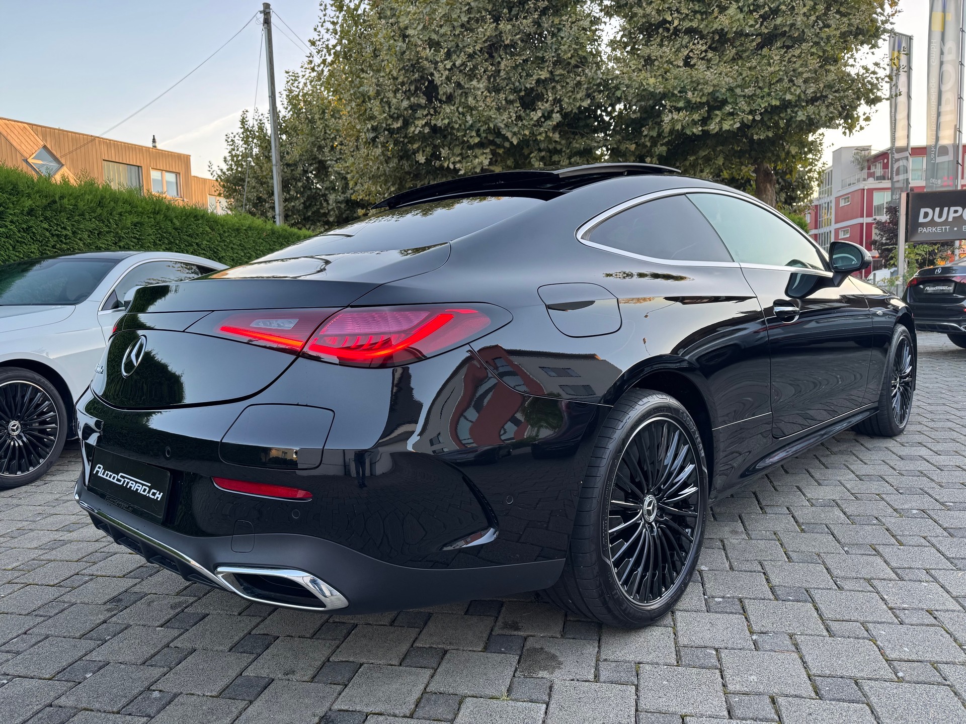 MERCEDES-BENZ CLE 300 e Coupé AMG Line 9G-Tronic-image-3