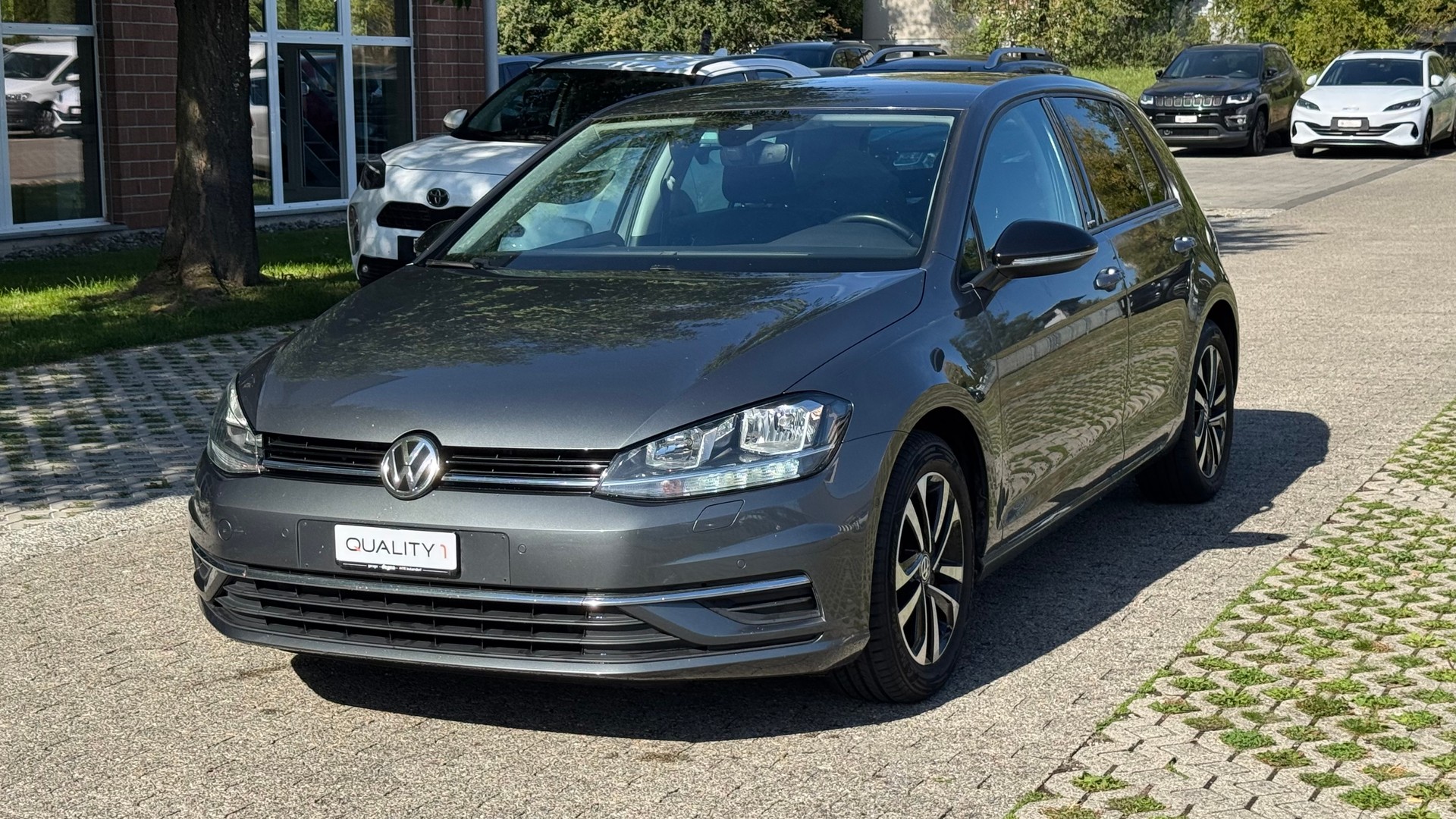 VW Golf 1.6 TDI Comfortline DSG-image-1