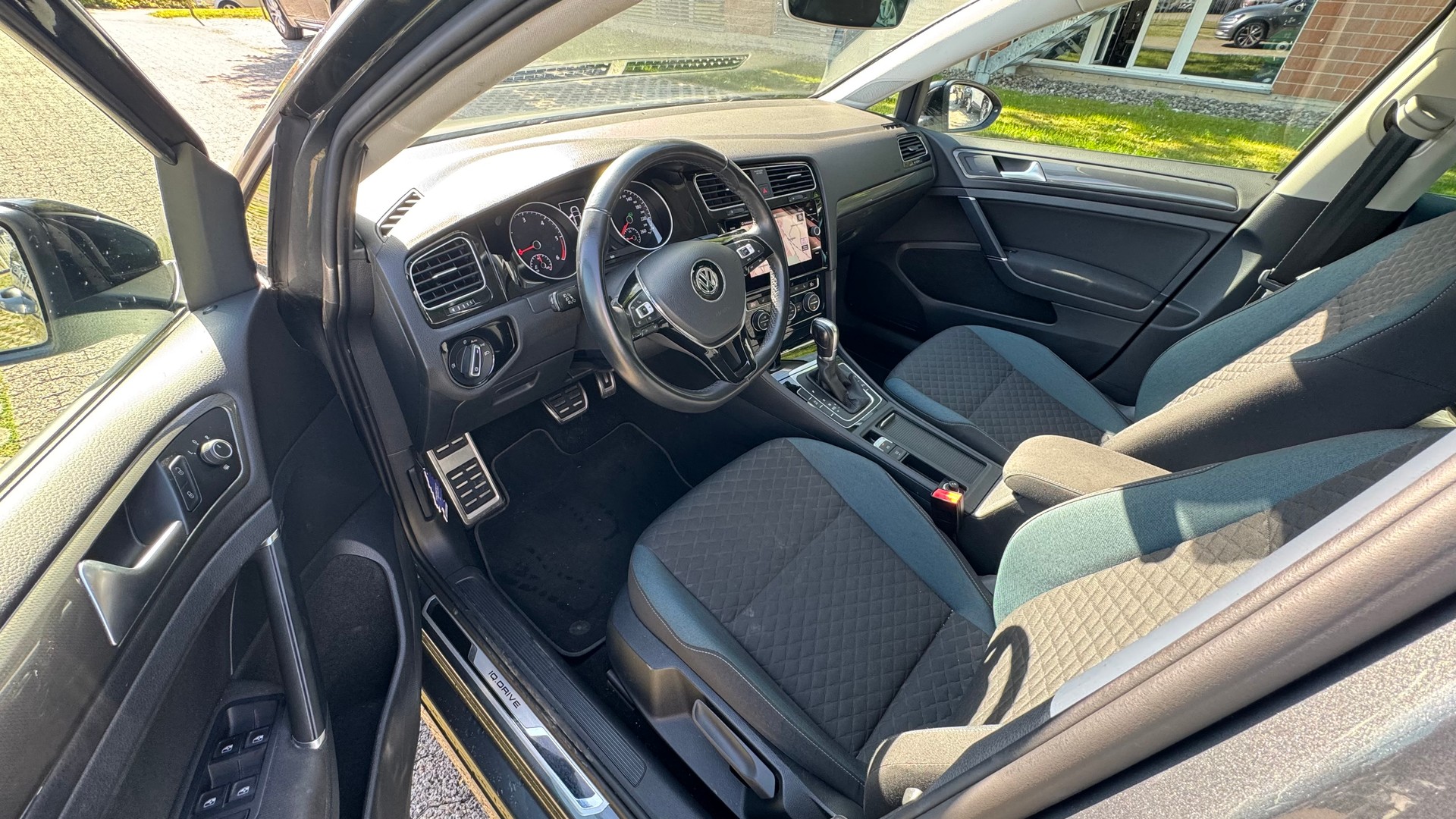 VW Golf 1.6 TDI Comfortline DSG-image-5