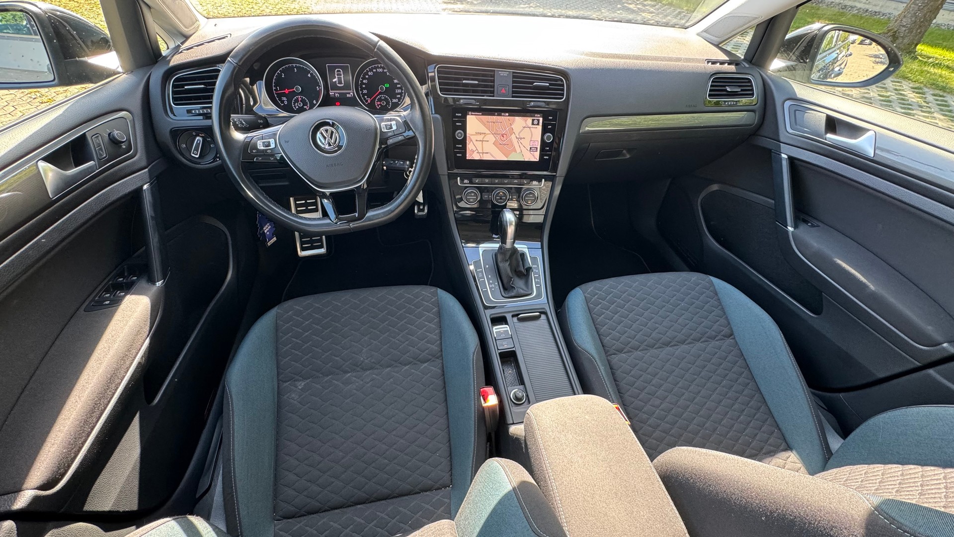 VW Golf 1.6 TDI Comfortline DSG-image-6