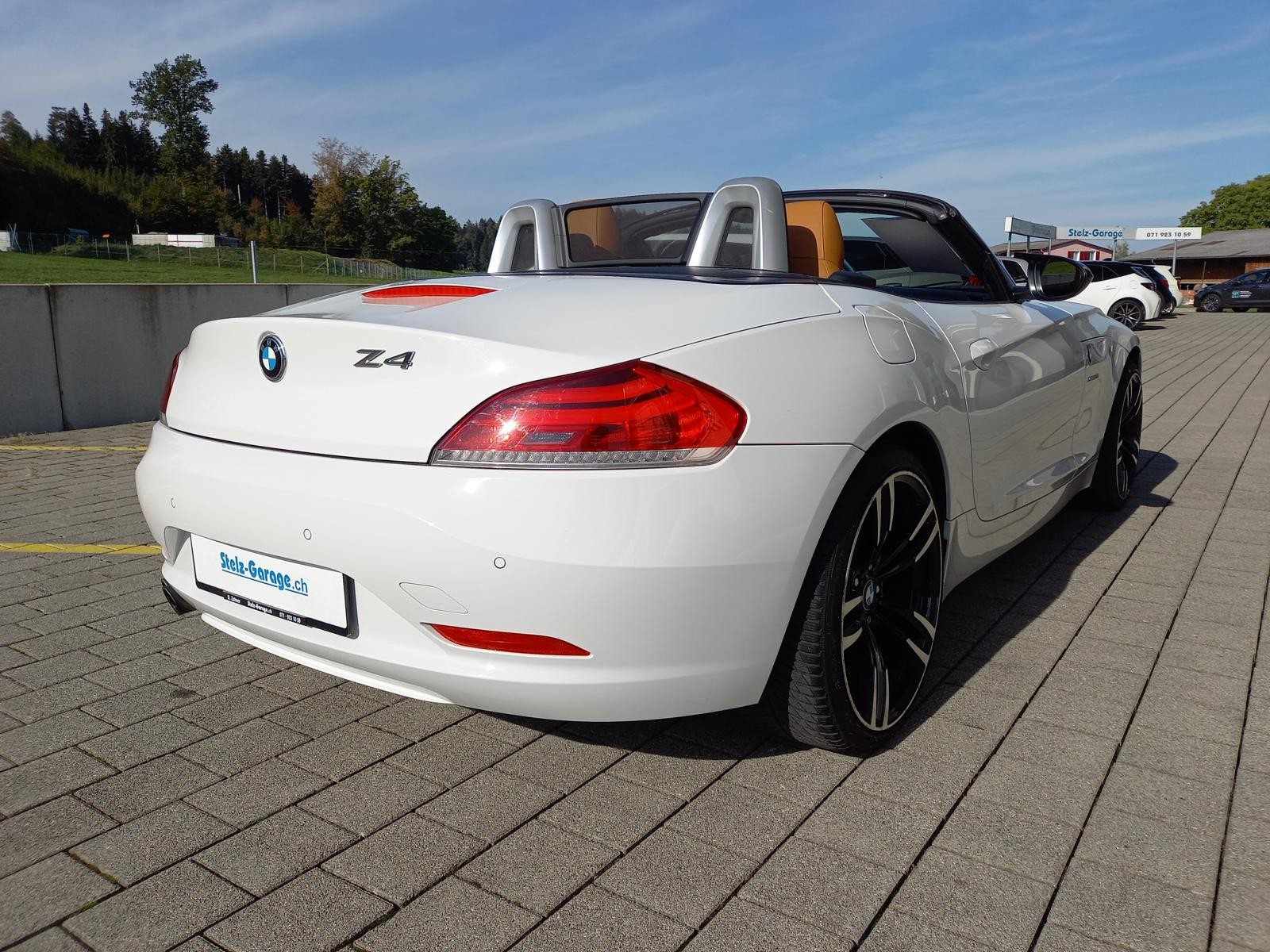 BMW Z4 sDrive23i-image-1